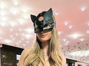 Davina Geiss als sexy "Catwoman". Davina Geiss als sexy "Catwoman".