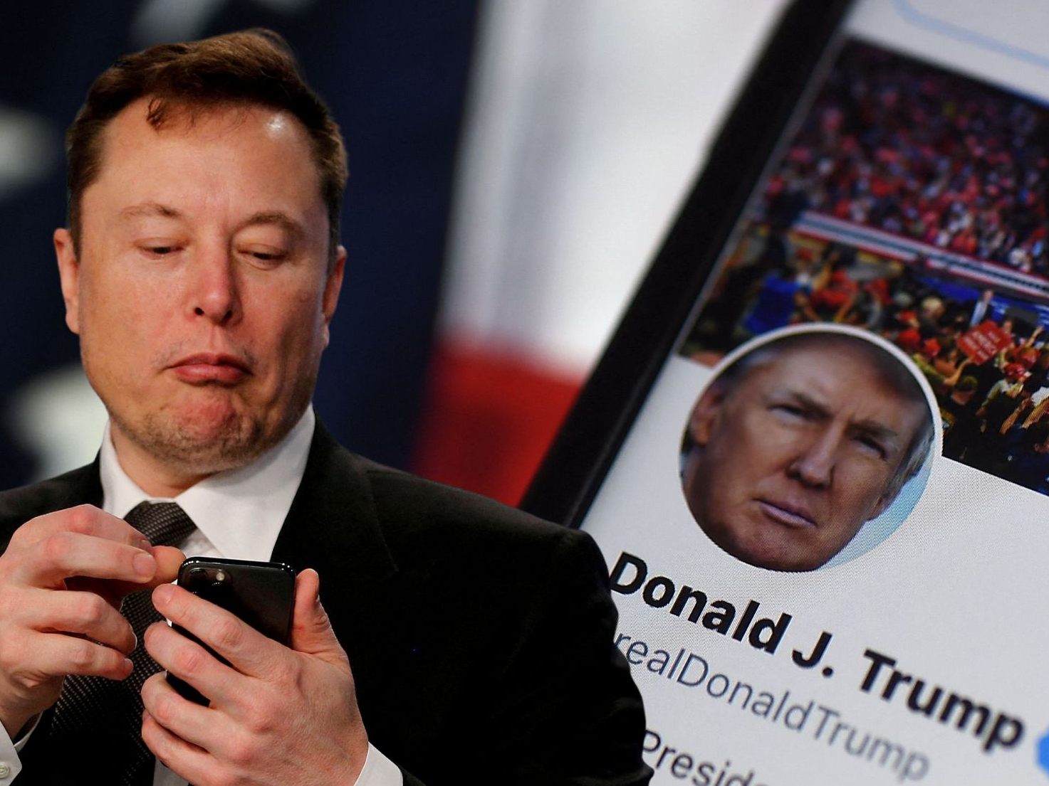Twitter entsperrt Account von Ex-Präsident Trump.