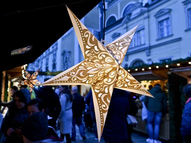 Der Adventmarkt der Bio-Bauern bei der Freyung Wien beginnt am 18. November 2022.