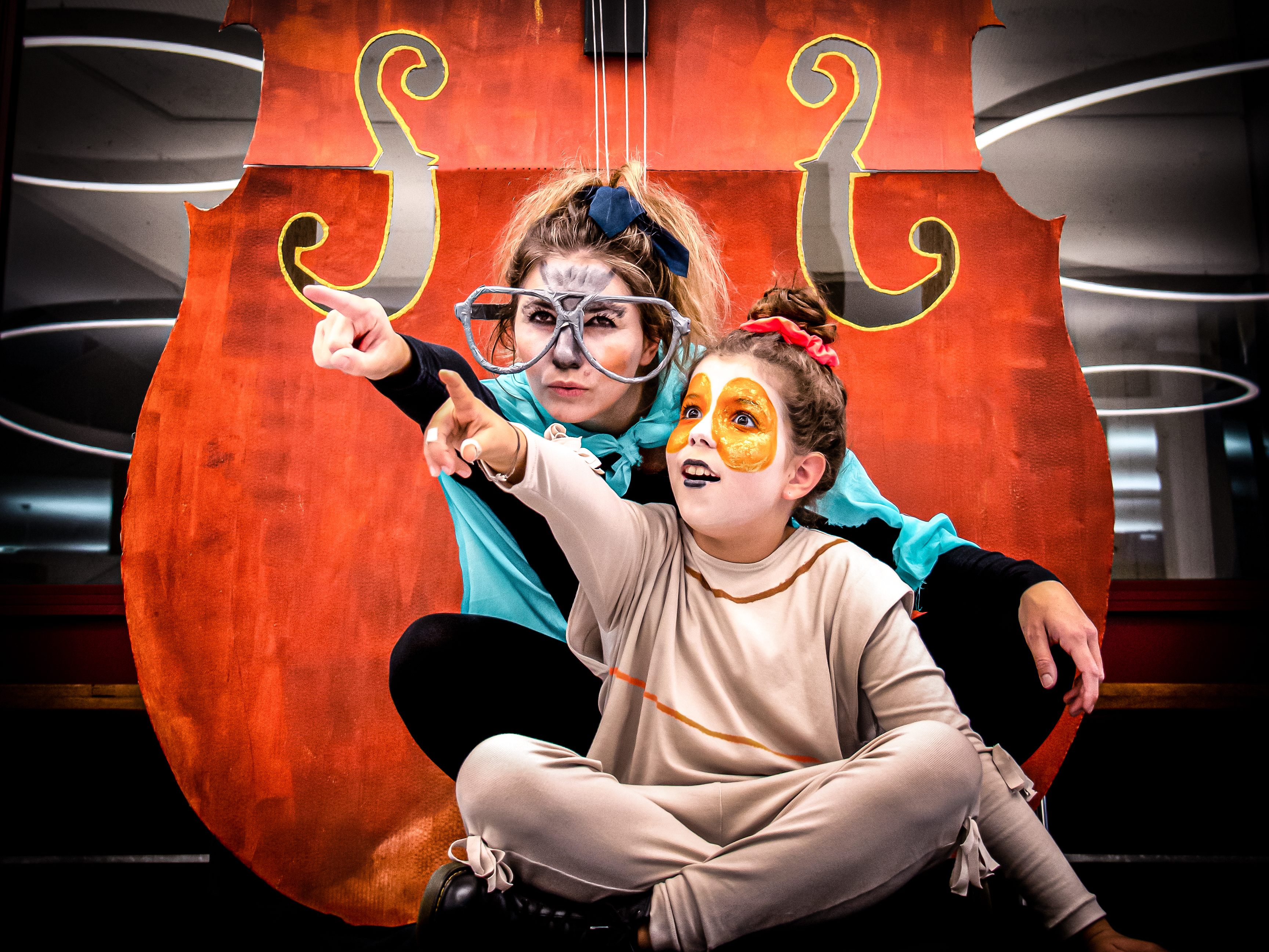 An drei Spieltagen möchte Pia Neururer und das Caravan-Team Kinder und Jugendliche für die Musik begeistern. An drei Spieltagen möchte Pia Neururer und das Caravan-Team Kinder und Jugendliche für die Musik begeistern.