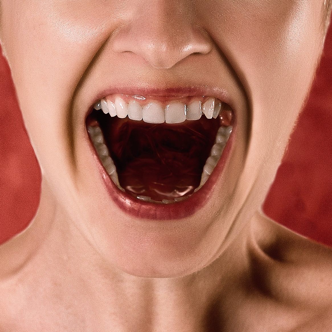 Das Unternehmen Sunshine Smile soll 12.000 Euro Strafe zahlen wegen irreführender Werbung.