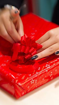 Weihnachtsgeschenke in monatlichen Raten abstottern kann teuer kommen.