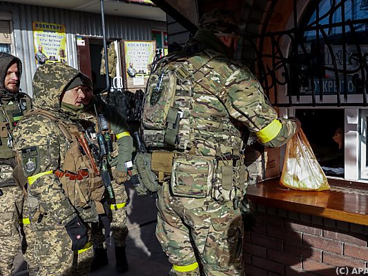 US-Geheimdienst: Kämpfe in Ukraine gehen verlangsamt weiter US-Geheimdienst: Kämpfe in Ukraine gehen verlangsamt weiter