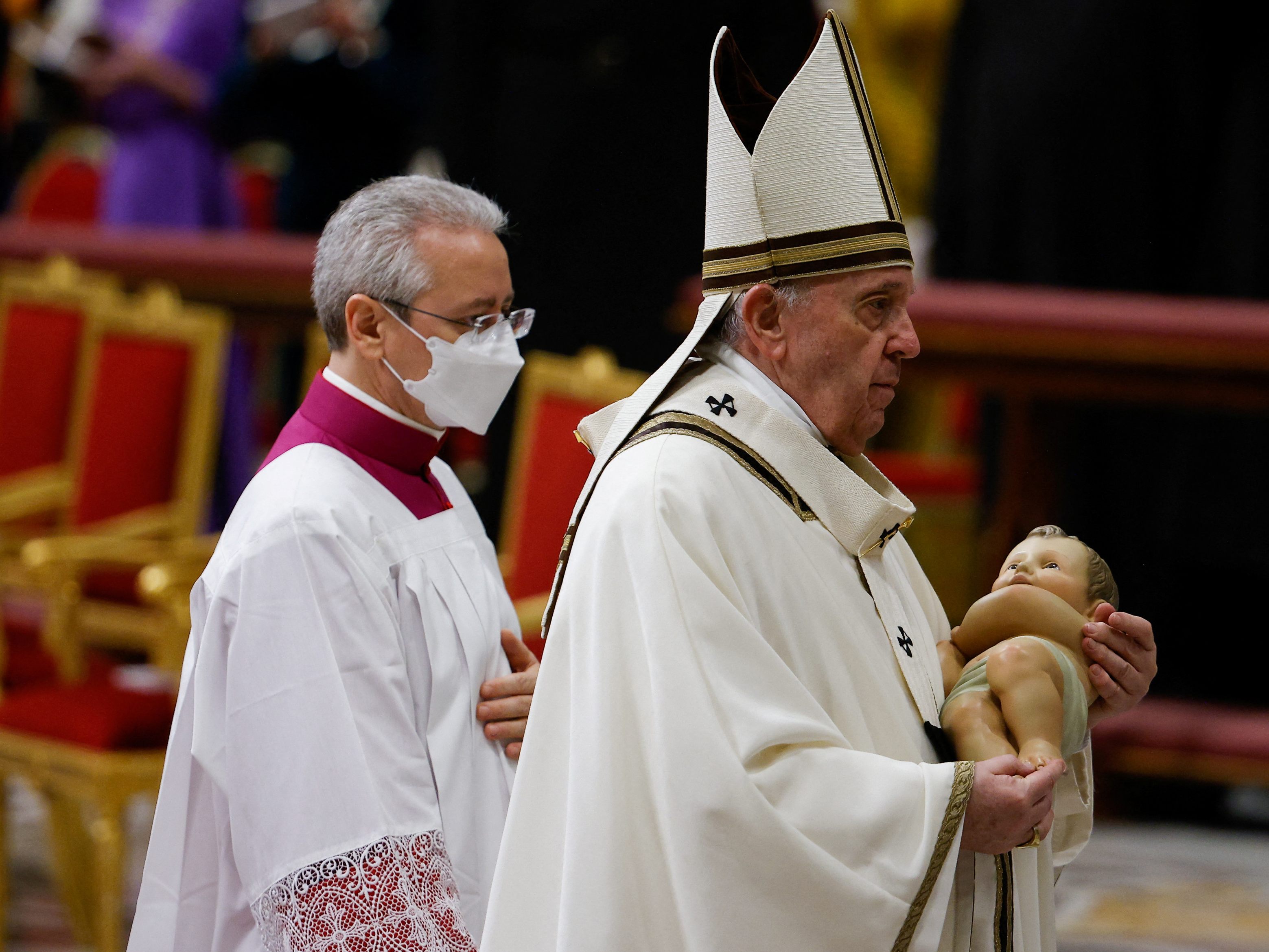 Papst Franziskus feiert die Christmette am Heiligen Abend bereits um 19.30 Uhr. Papst Franziskus feiert die Christmette am Heiligen Abend bereits um 19.30 Uhr.