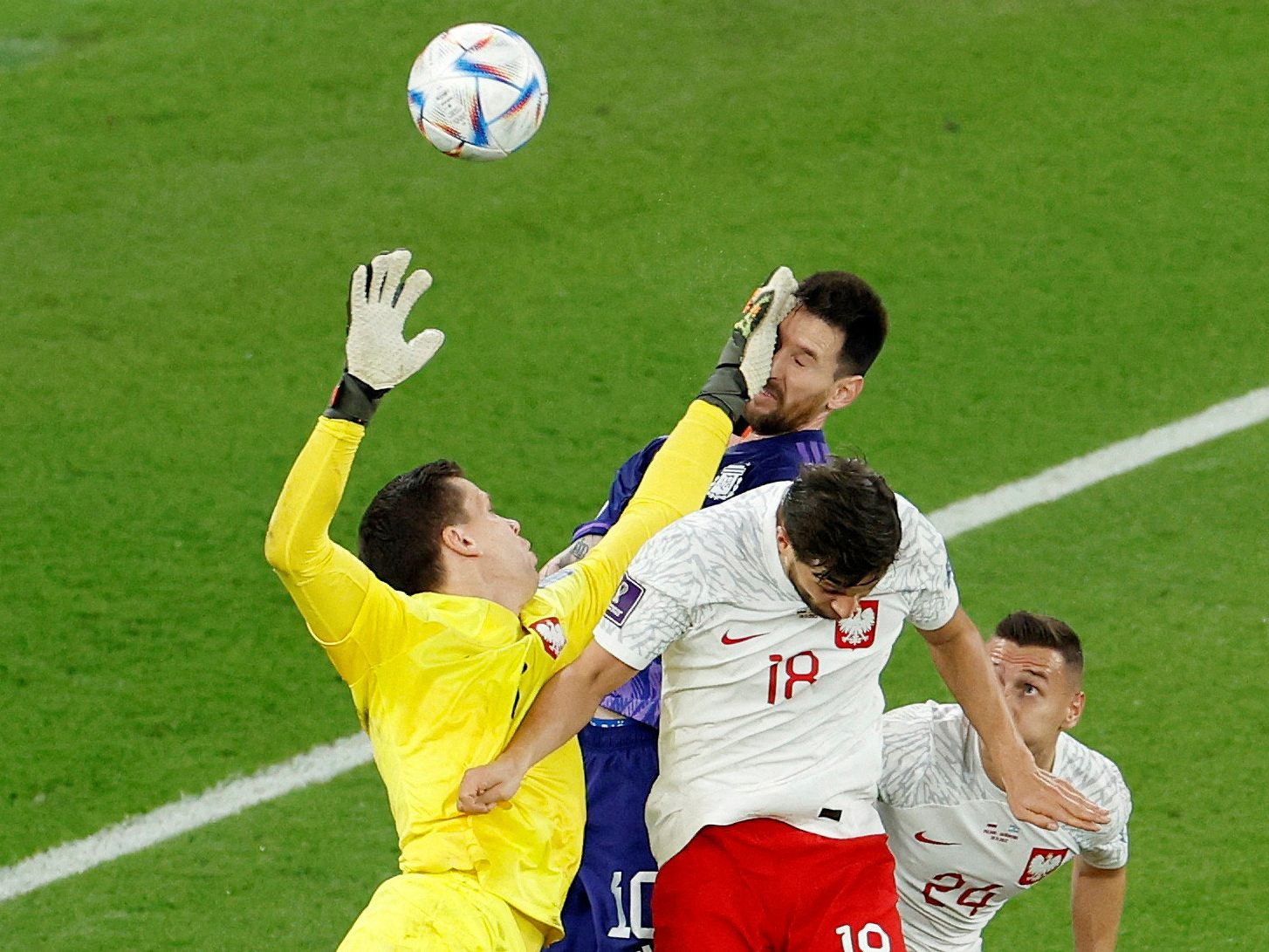 Argentinien siegte bei der Fußball-WM in Katar gegen Polen. Argentinien siegte bei der Fußball-WM in Katar gegen Polen.