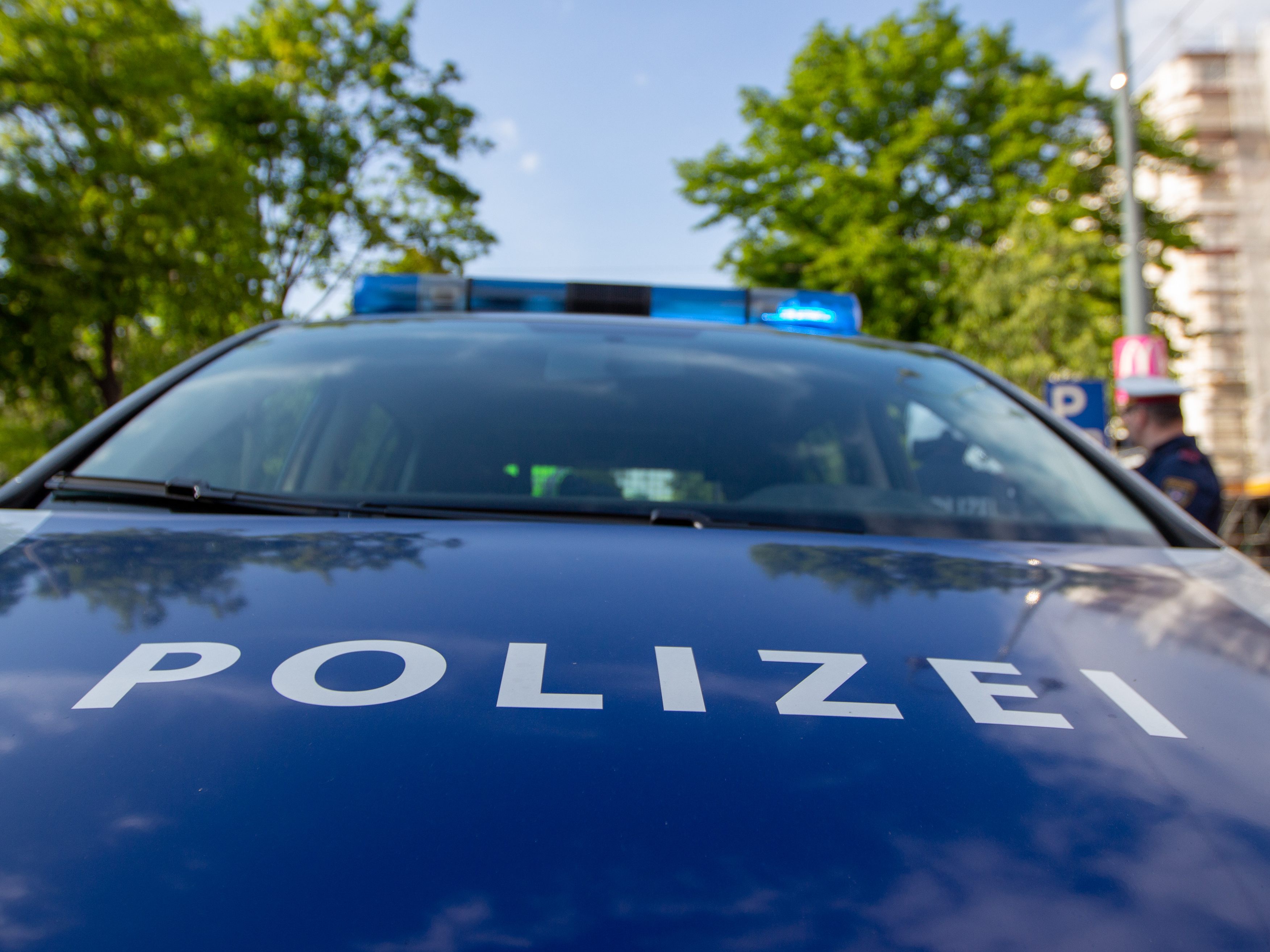 Eine Hausparty in Groß-Enzersdorf mit ungebetenen Gästen geriet aus dem Ruder. Eine Hausparty in Groß-Enzersdorf mit ungebetenen Gästen geriet aus dem Ruder.