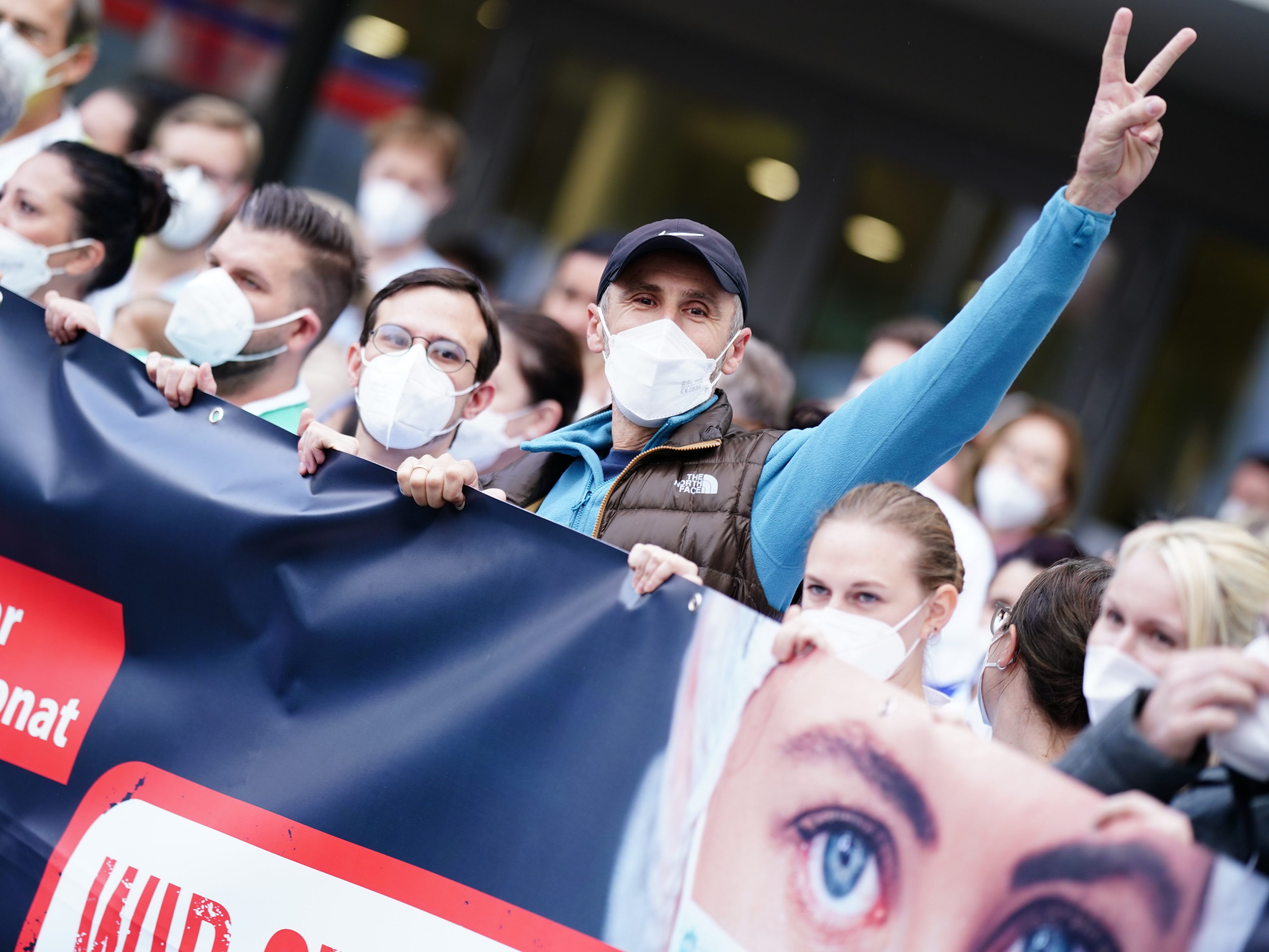 Ordensspitäler-KV: Beschäftigte nehmen Verhandlungsergebnis an.