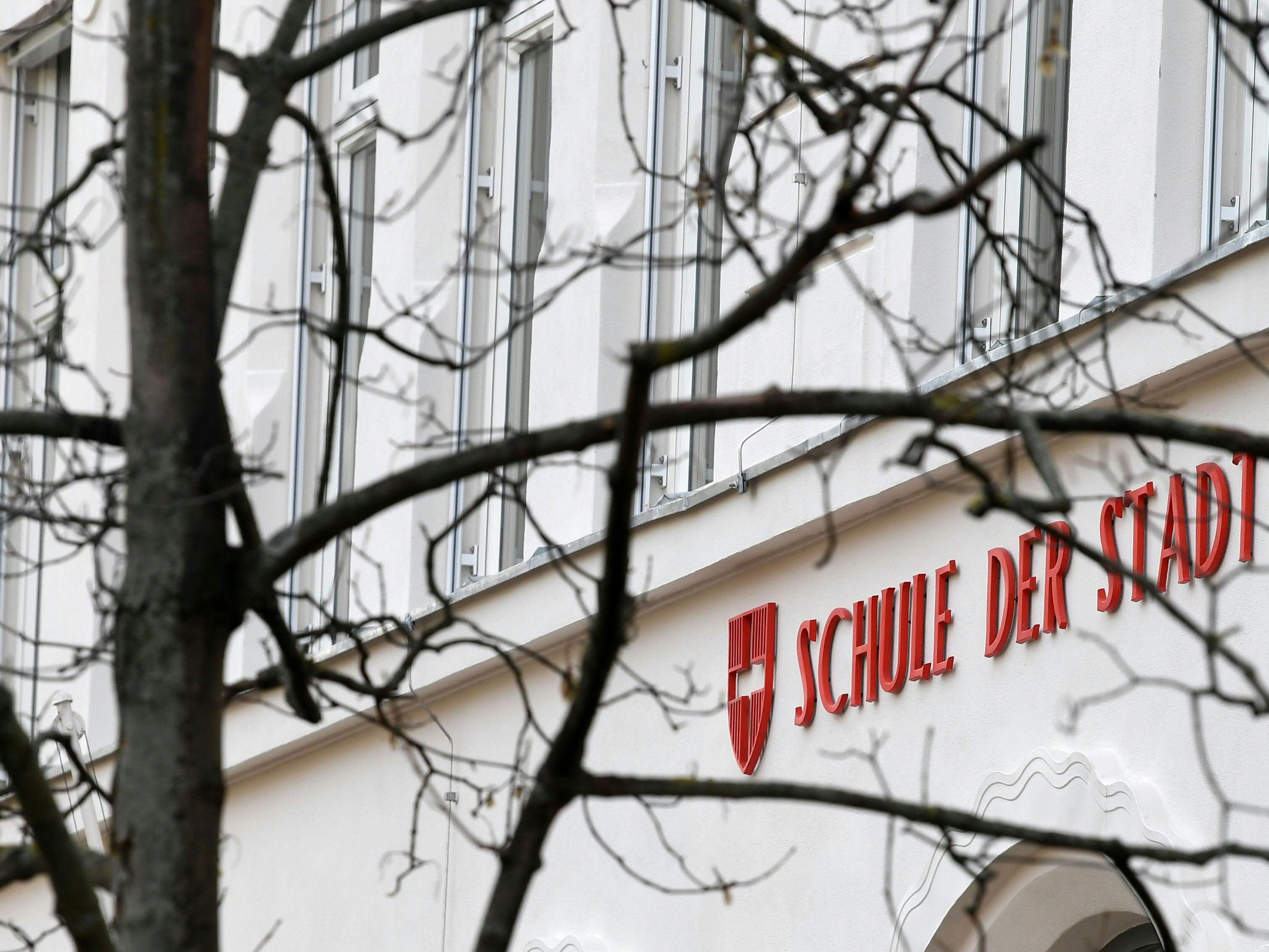 Rund um den Missbrauchsfall an einer Wiener Schule gibt es neue Vorwürfe gegen die Direktion.