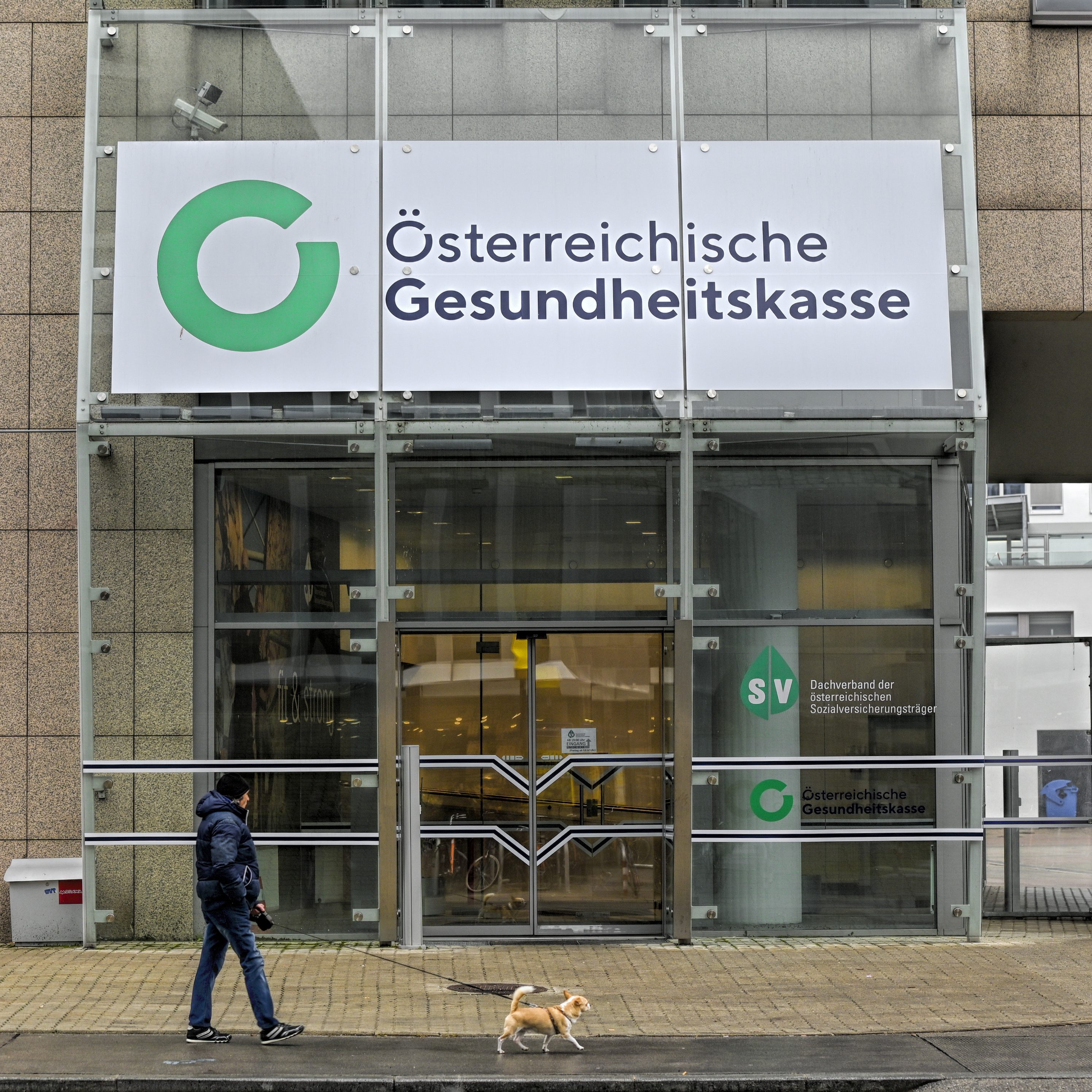 Die Österreichische Gesundheitskasse erhöht 2023 das Krankengeld und die Kostenzuschüsse.