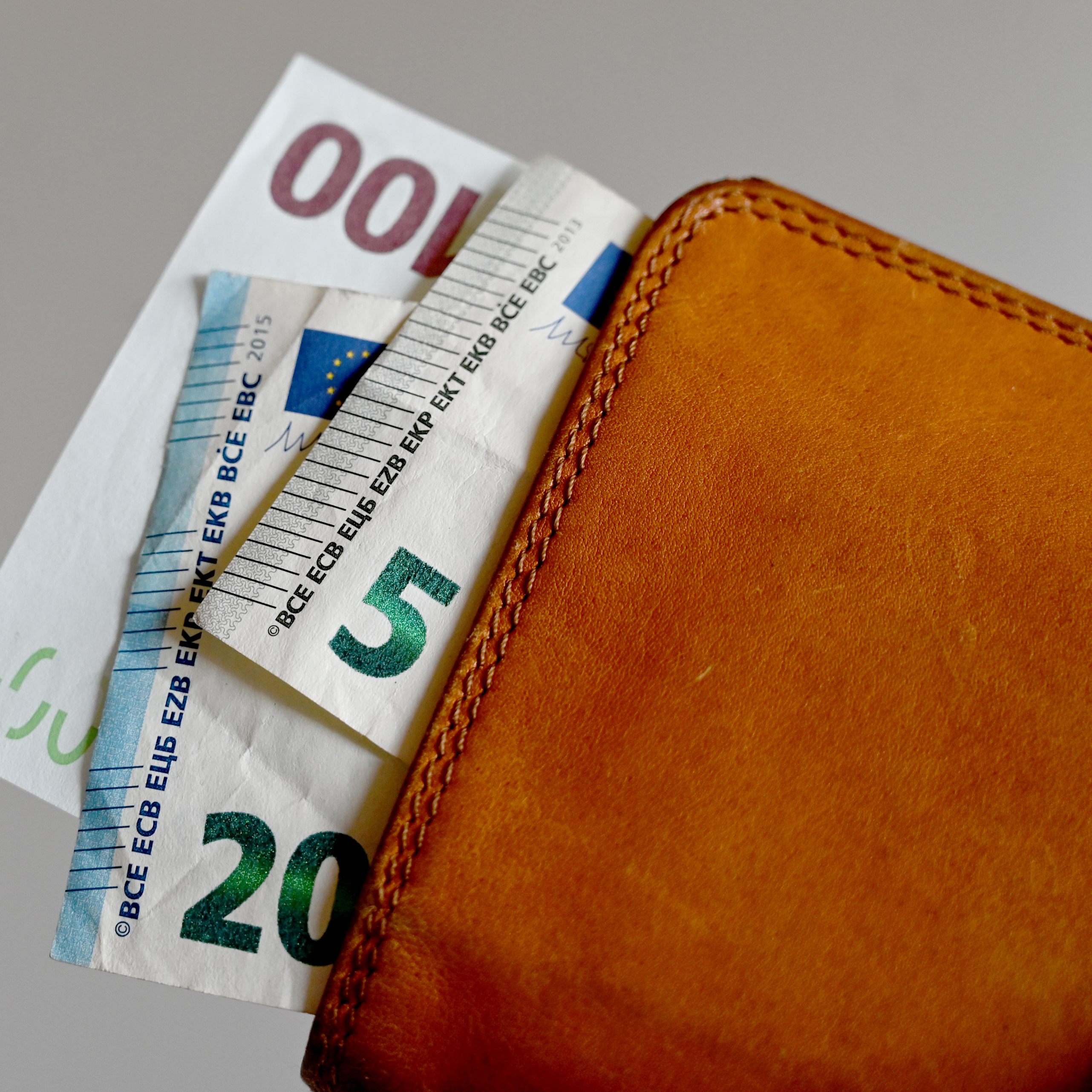 Die Gewerkschaftsjugend fordert mehr Gehalt für überbetriebliche Lehrlinge.