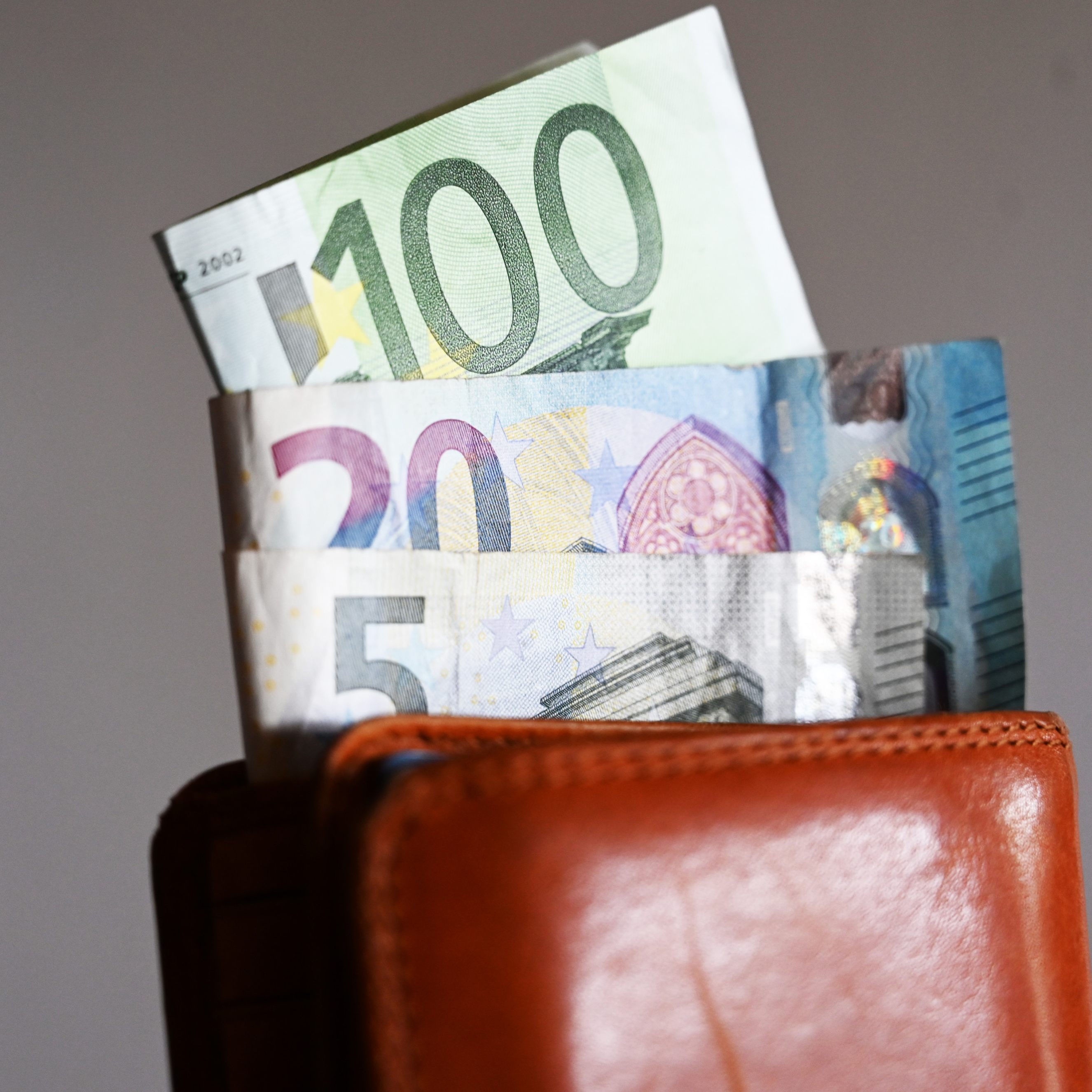 Die Metaller bekommen um 7,1 Prozent mehr Gehalt.