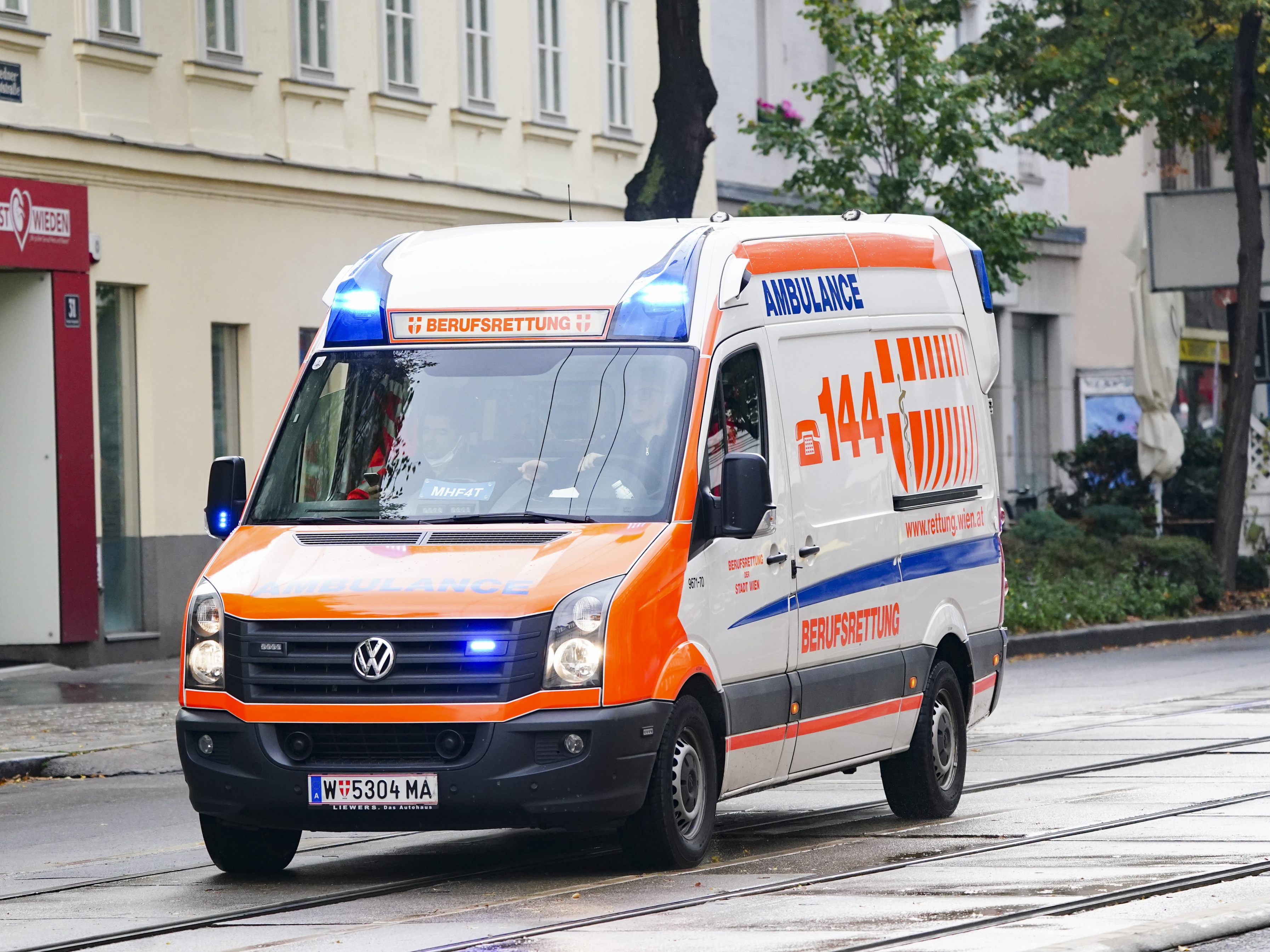 Ein Unbekannter versetzte einem 29-Jährigen in Wien-Favoriten einen Bauchstich mit einem Messer. Ein Unbekannter versetzte einem 29-Jährigen in Wien-Favoriten einen Bauchstich mit einem Messer.