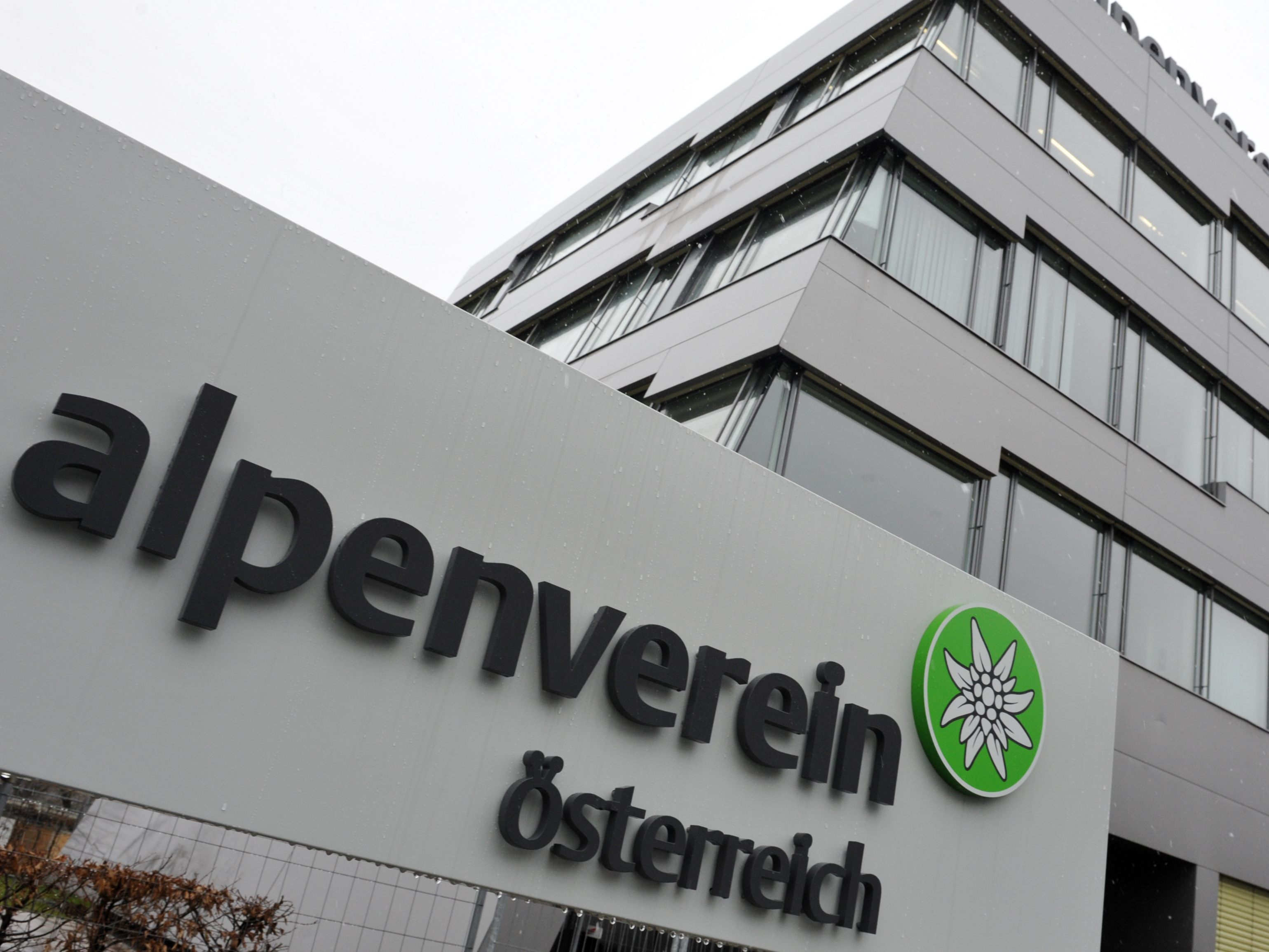 Der Österreichische Alpenverein forderte eine zusätzliche Urlaubswoche für Ehrenamtliche. Der Österreichische Alpenverein forderte eine zusätzliche Urlaubswoche für Ehrenamtliche.