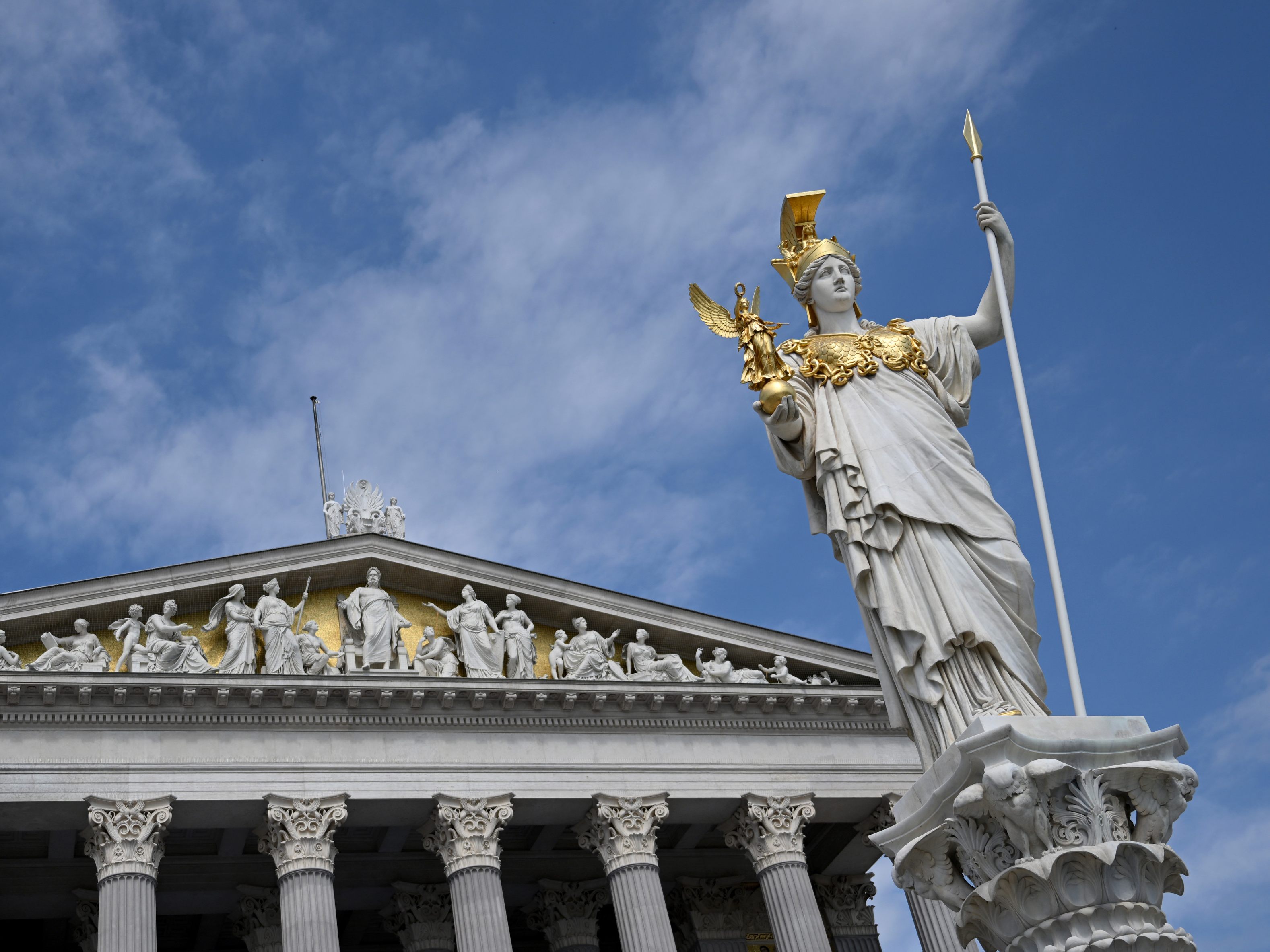 Das "Demokratikum" macht das Parlament mit interaktiven Stationen erlebbar.
