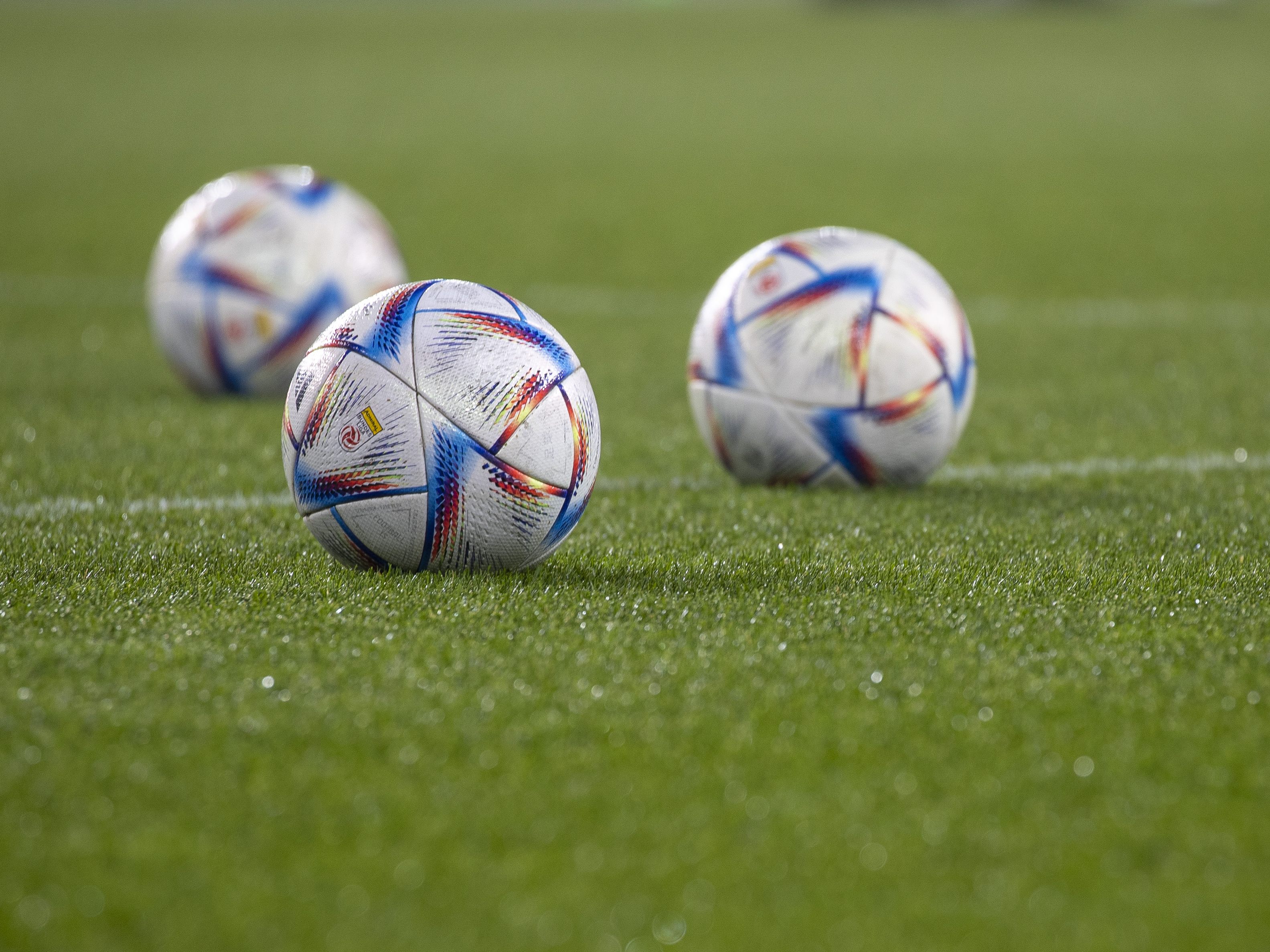 Fußball: Bundesligisten starten den Frühjahrs-Feinschliff.