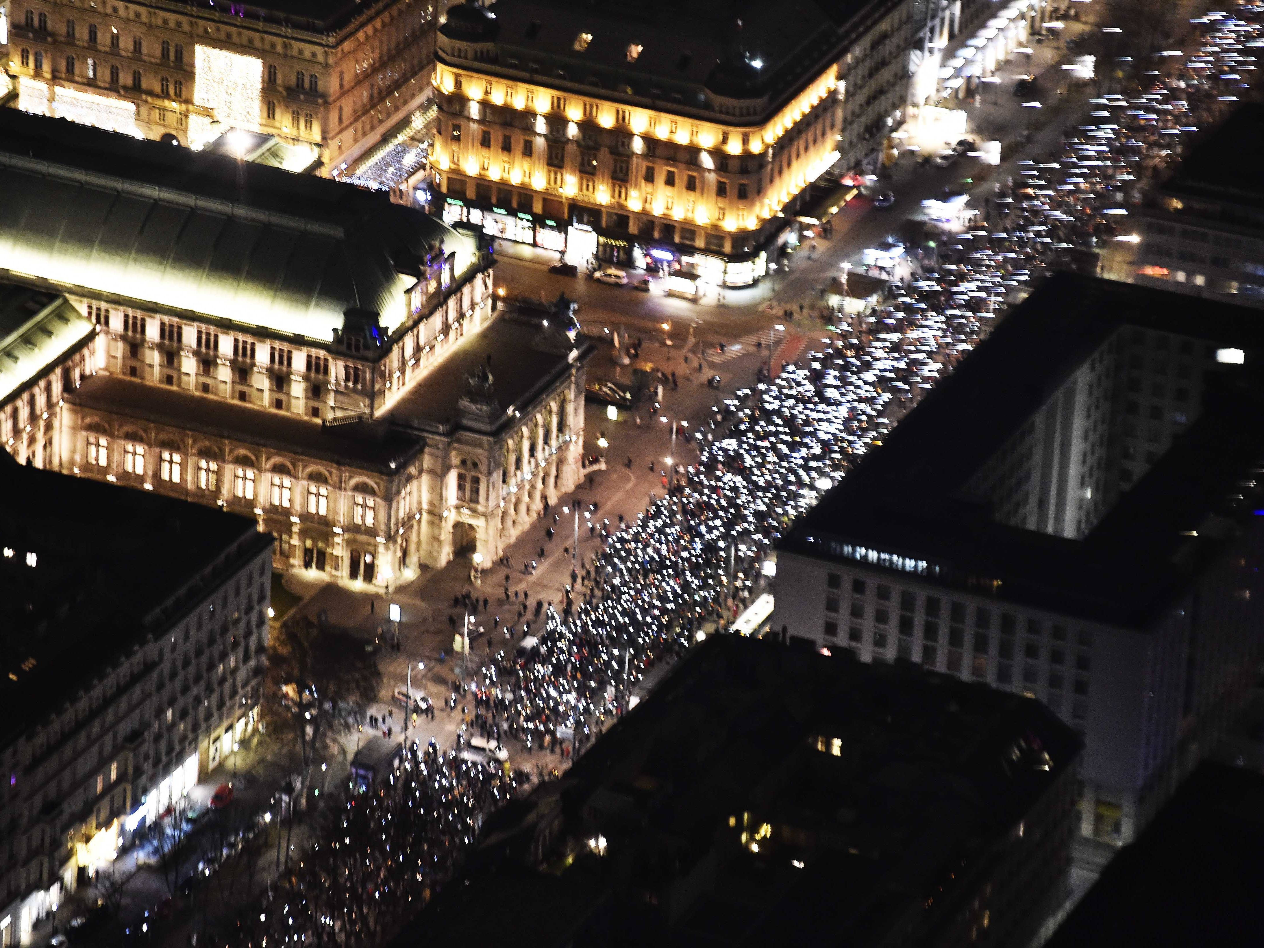Das Lichtermeer am Wiener Ring wird heuer dem Thema Inklusion gewidmet. Das Lichtermeer am Wiener Ring wird heuer dem Thema Inklusion gewidmet.