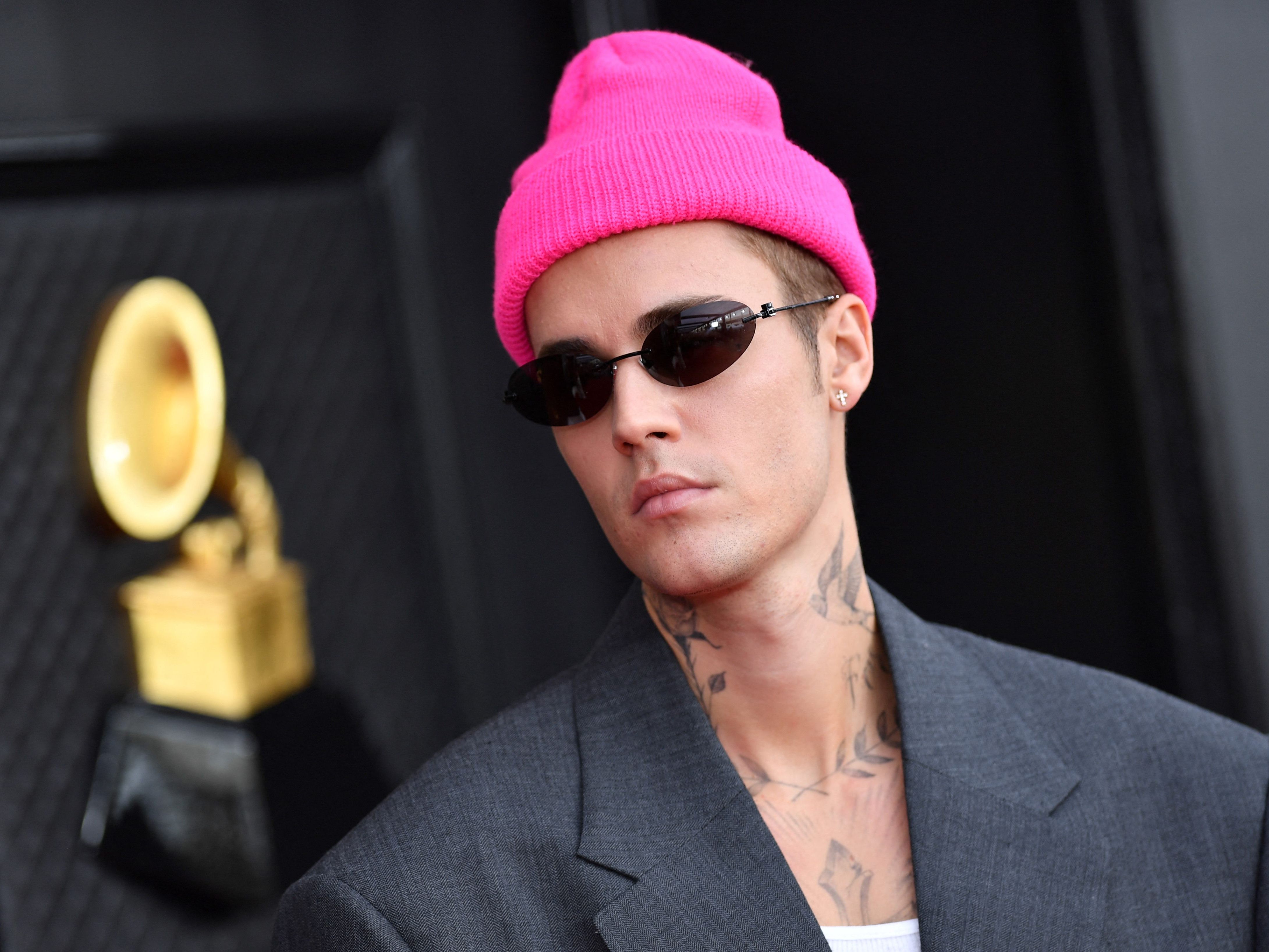 H&M nimmt Justin-Bieber-Kollektion nach Kritik aus dem Verkauf. H&M nimmt Justin-Bieber-Kollektion nach Kritik aus dem Verkauf.