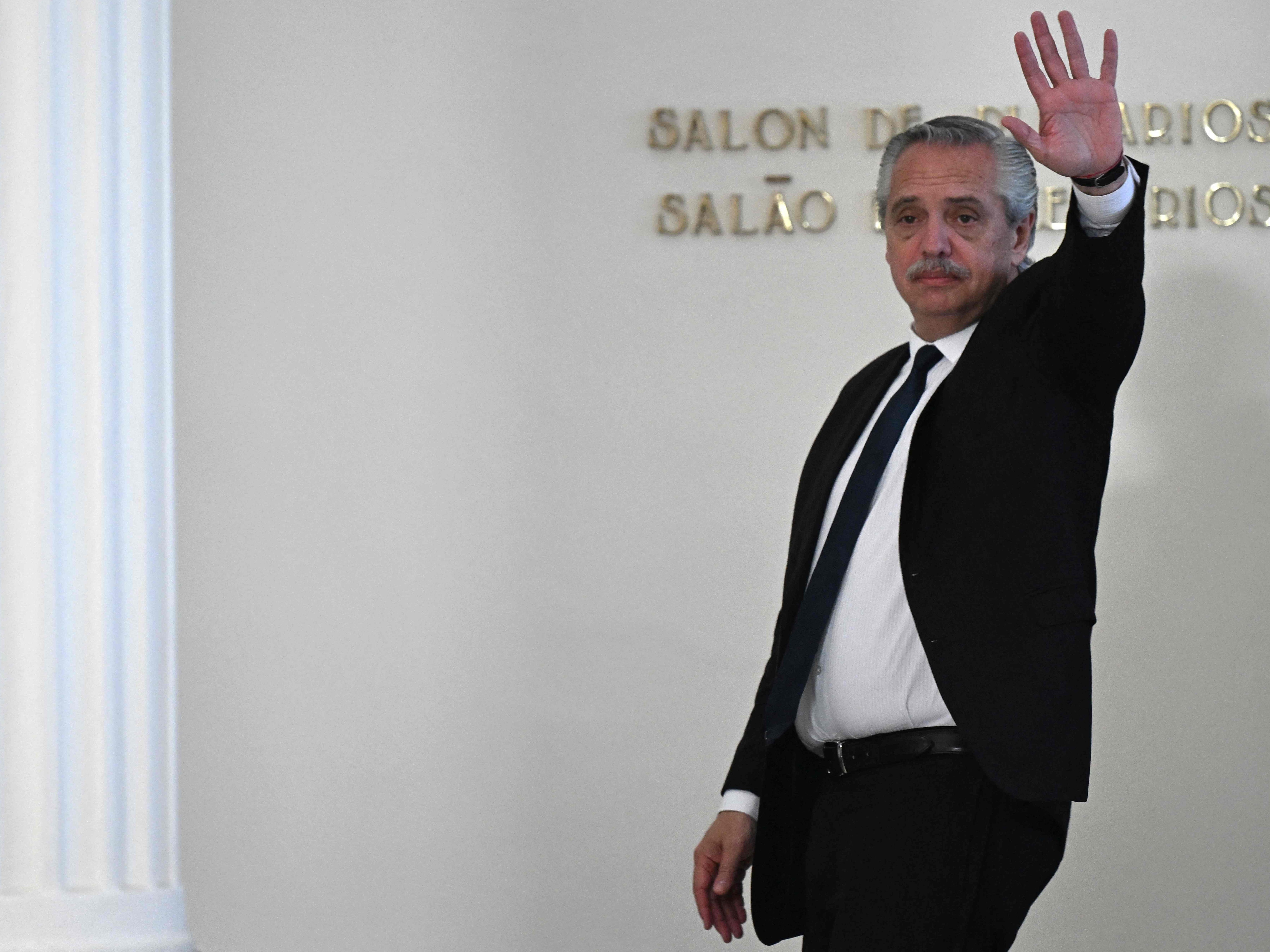 Argentiniens Präsident Alberto Fernández wird das WM-Finale von zu Hause aus verfolgen. Argentiniens Präsident Alberto Fernández wird das WM-Finale von zu Hause aus verfolgen.