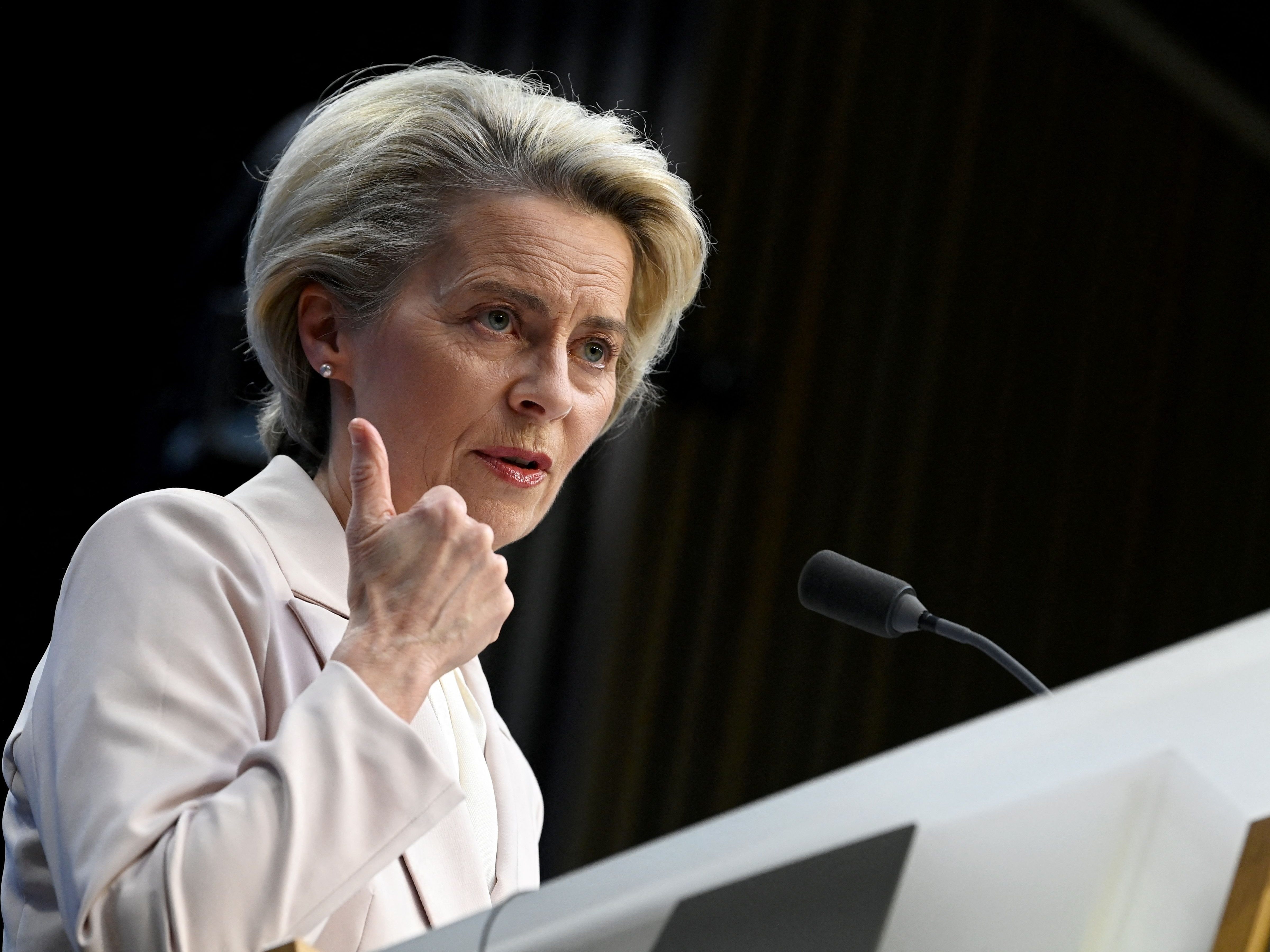 Von der Leyen sieht große Schwierigkeiten für die EU-Wirtschaft im Jahr 2023. Von der Leyen sieht große Schwierigkeiten für die EU-Wirtschaft im Jahr 2023.