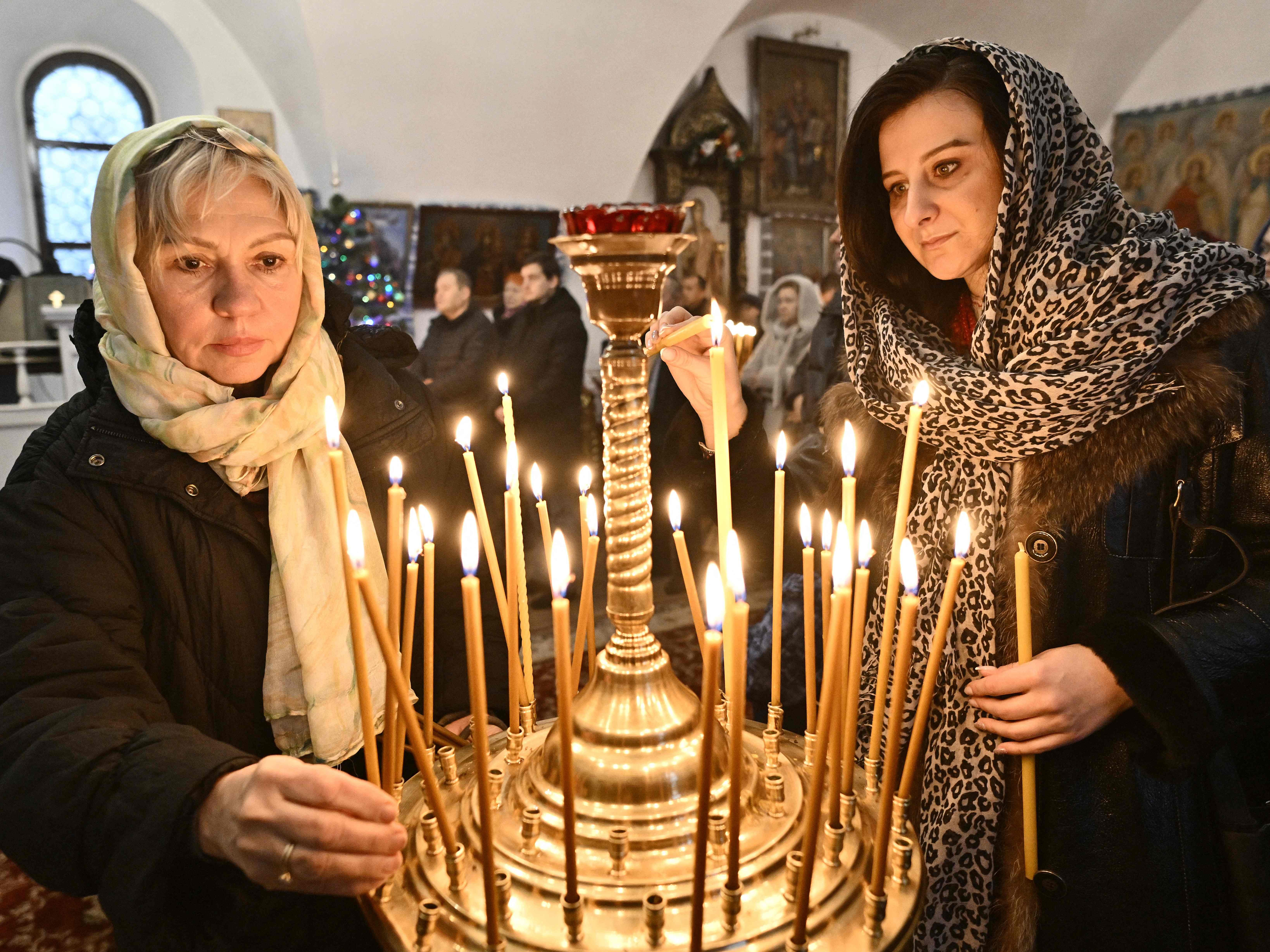 Rund um die orthodoxen Feiertage gibt es mehr Einreisen in die Ukraine als Ausreisen. Rund um die orthodoxen Feiertage gibt es mehr Einreisen in die Ukraine als Ausreisen.