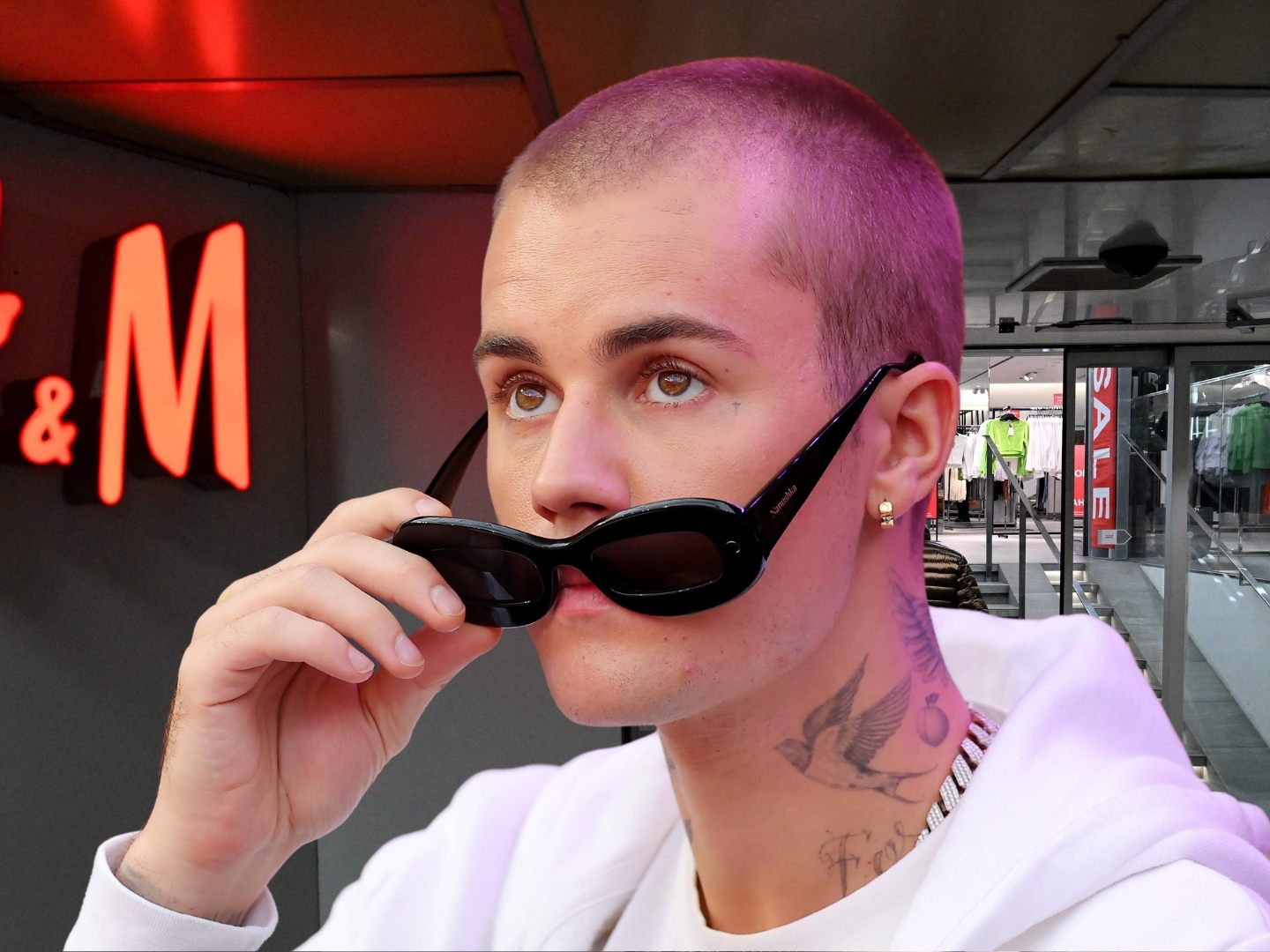 Justin Bieber wettert gegen H&M wegen Kleidung mit seinem Konterfei Justin Bieber wettert gegen H&M wegen Kleidung mit seinem Konterfei