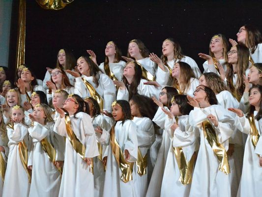 "Eine himmlische Aufregung" Kisi Musical in Heilig Kreuz Kirche "Eine himmlische Aufregung" Kisi Musical in Heilig Kreuz Kirche