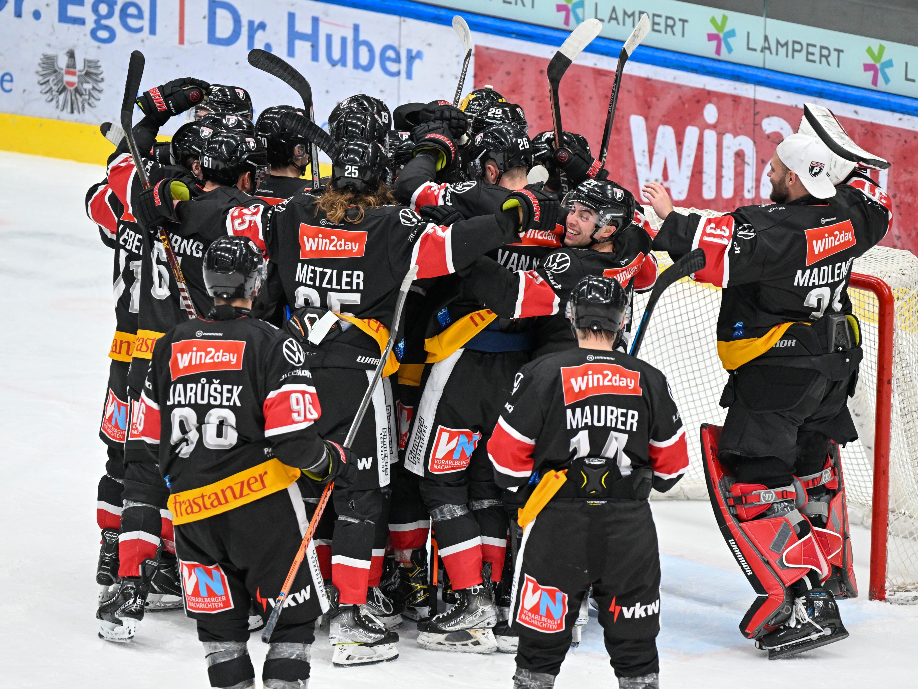 Wie schon gegen Salzburg durften die Pioneers auch heute gegen den KAC jubeln. Wie schon gegen Salzburg durften die Pioneers auch heute gegen den KAC jubeln.