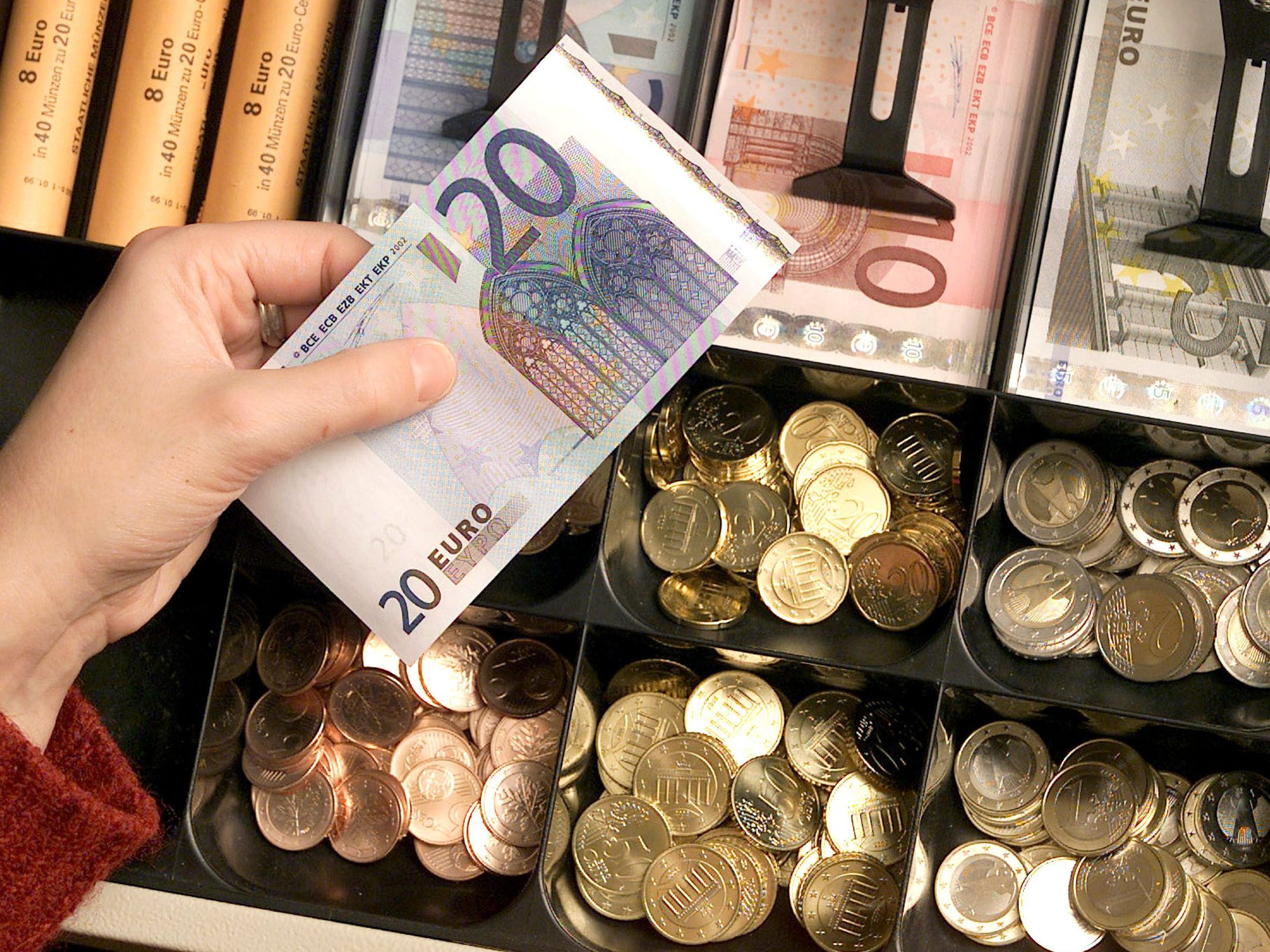 Laut Momentum Institut hätten Unternehmen in Österreich in der Coronakrise rund 598 Millionen Euro Überförderung erhalten.