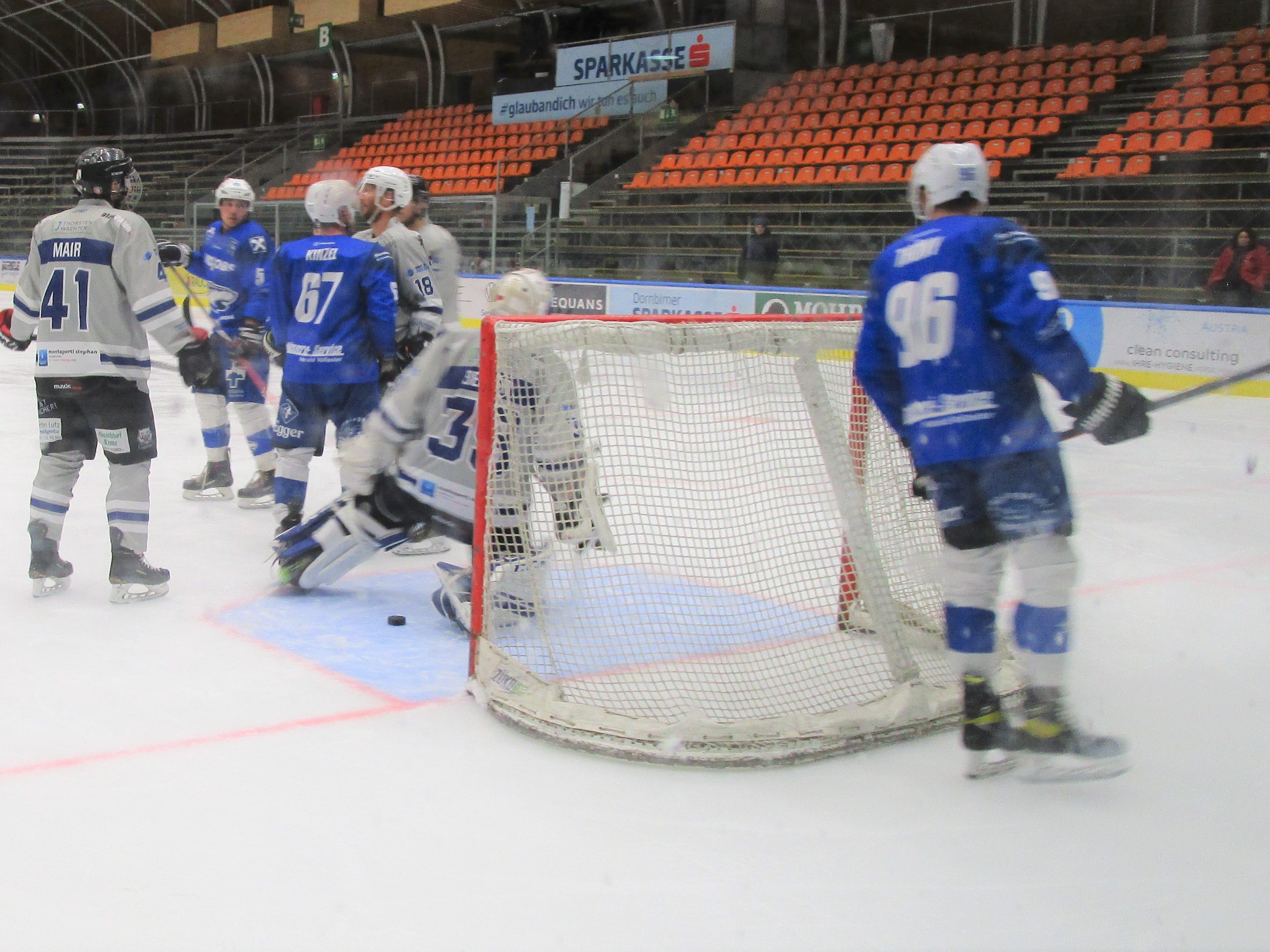 Torgefährlich L. Thöny #96 und P. Kinzel #67