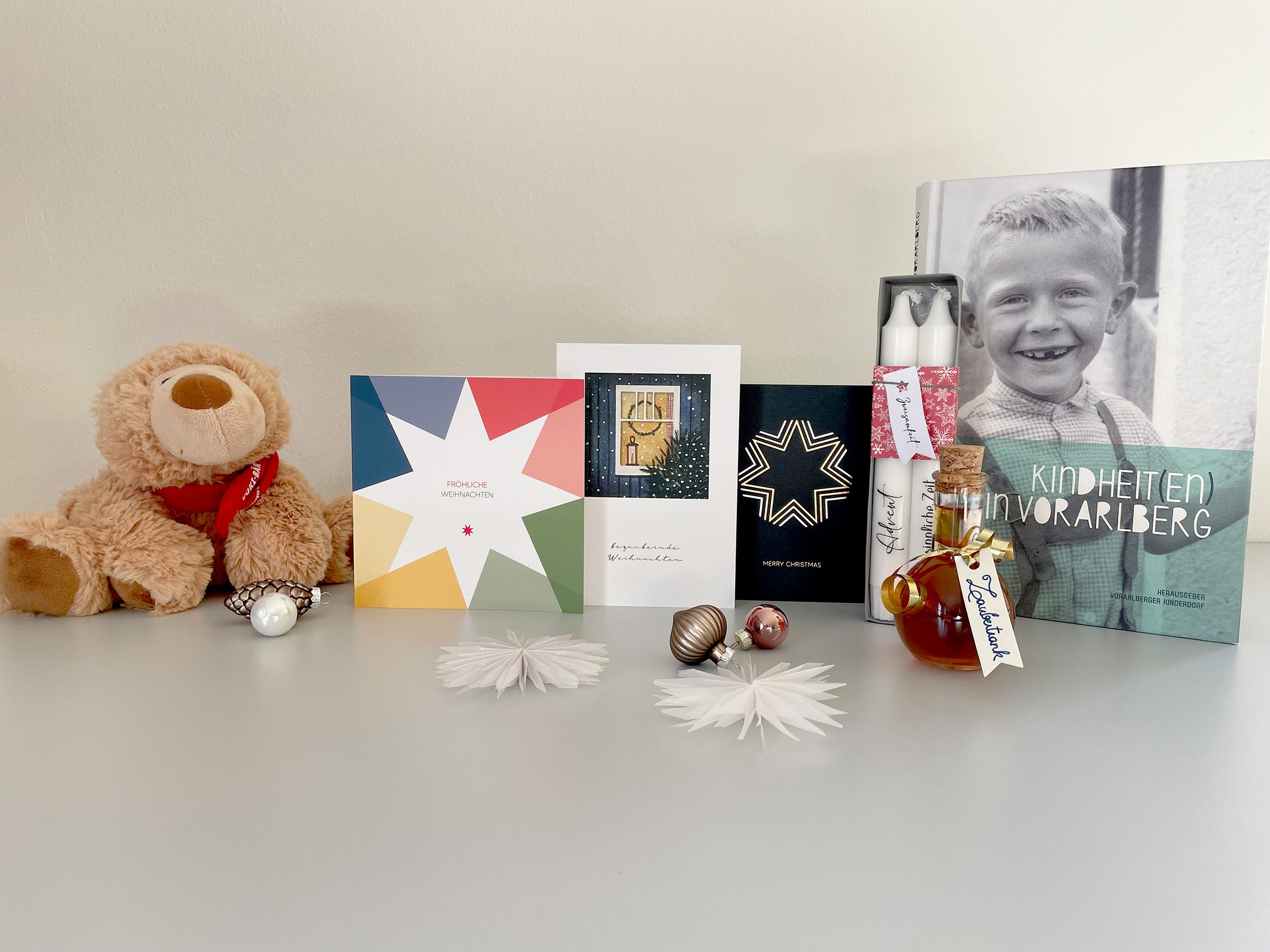 Tolle Karten und weihnachtlich-schönes Allerlei gibt's bis 23. Dezember im Vorarlberger Kinderdorf in Bregenz. Tolle Karten und weihnachtlich-schönes Allerlei gibt's bis 23. Dezember im Vorarlberger Kinderdorf in Bregenz.