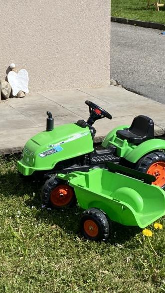 Der Frau wird die Tötung ihres Ehemanns mit einem Messer vorgeworfen..