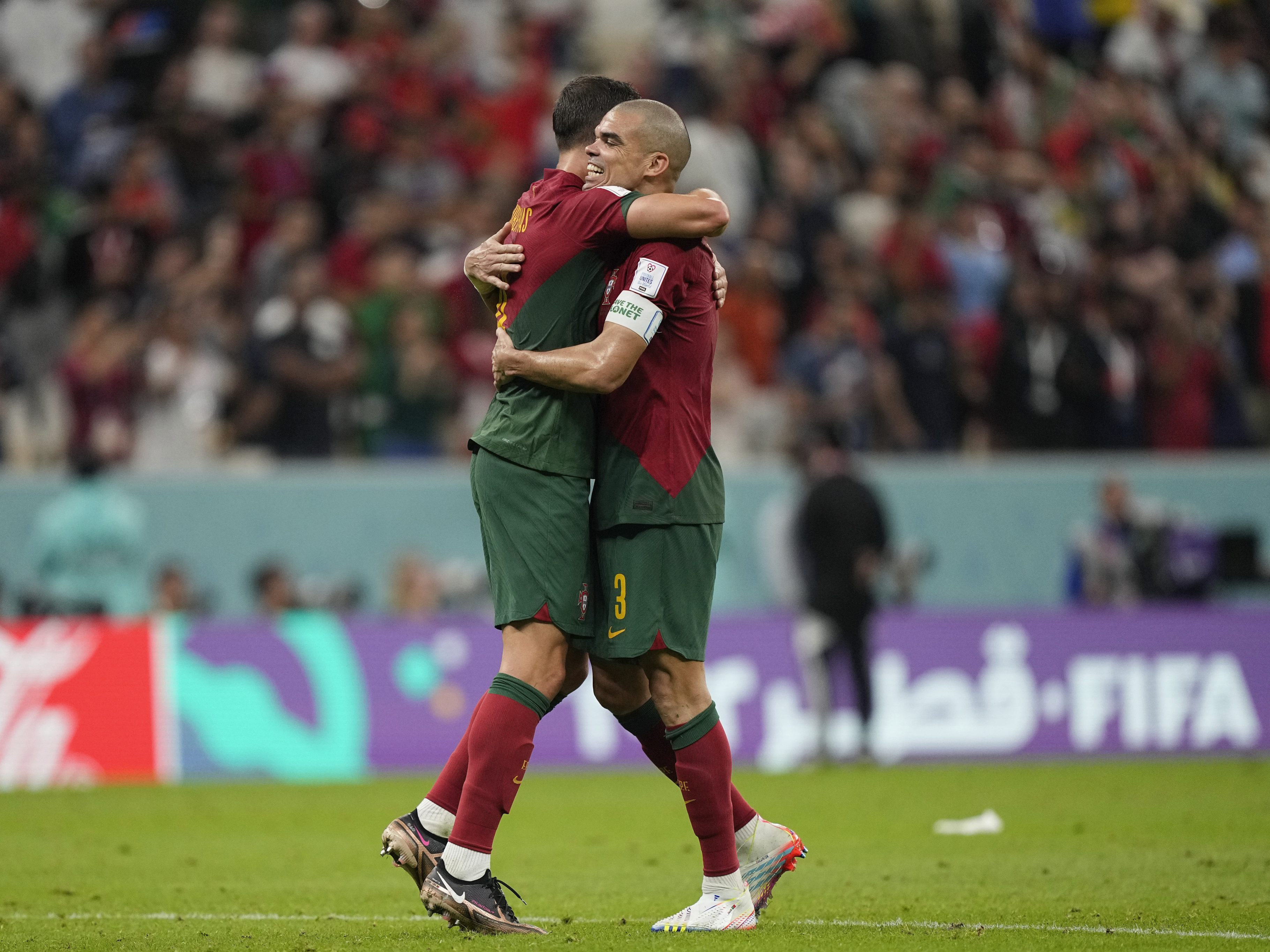 Wird Portugals Pepe (rechts im Bild) bei der Fußball-WM 2026 zu sehen sein? Wird Portugals Pepe (rechts im Bild) bei der Fußball-WM 2026 zu sehen sein?