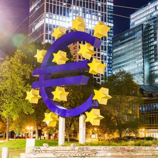 Die Zinsen bei Lebensversicherungen werden nur zögerlich angehoben.