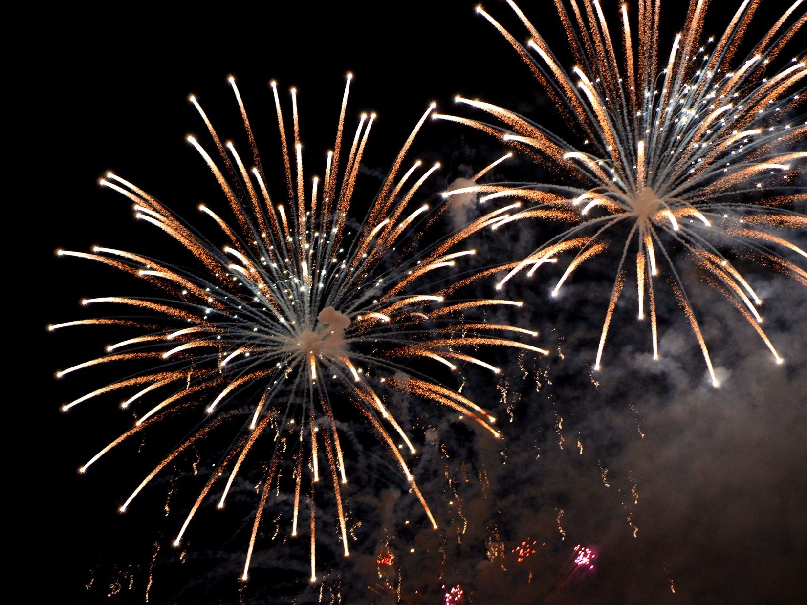 Diese Tipps können bei Schäden an Autos nach Silvester behilflich sein. Diese Tipps können bei Schäden an Autos nach Silvester behilflich sein.