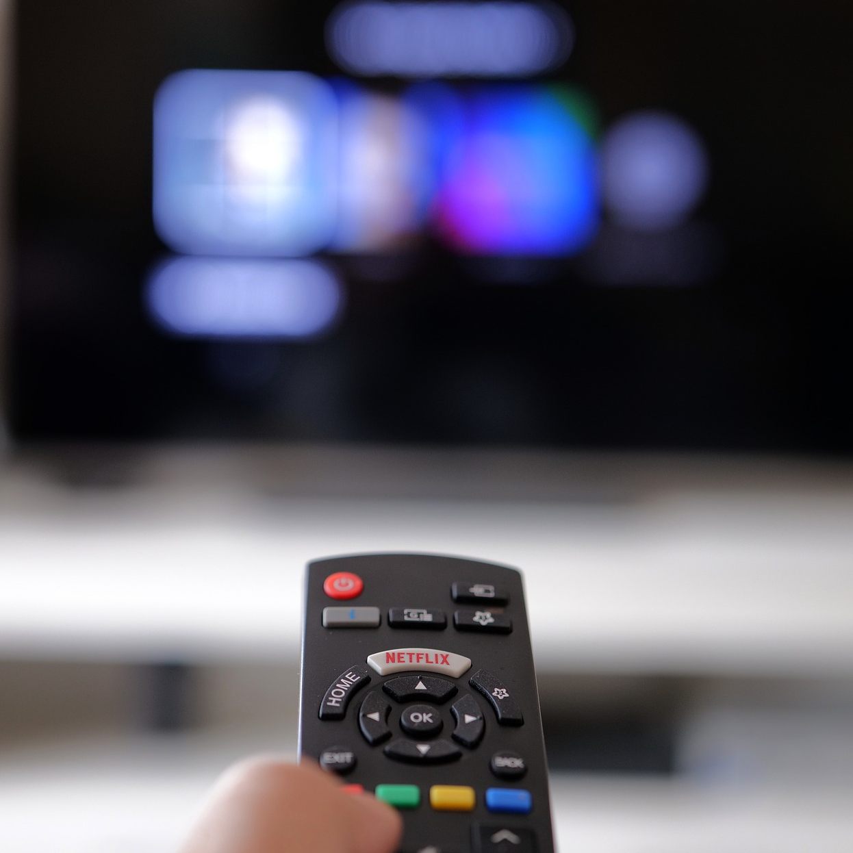 Laut einer Studie werden in Zukunft alle Streamingdienste werbefinanziert sein.