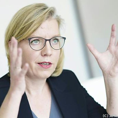 Leonore Gewessler erteilt umstrittener Erdgasfördermethode eine Absage