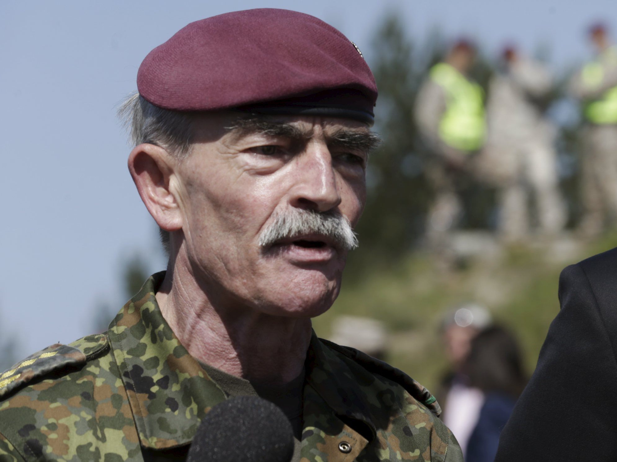 x-NATO-General Hans-Lothar Domröse rechnet heuer mit einem Waffenstillstand im Ukraine-Krieg. x-NATO-General Hans-Lothar Domröse rechnet heuer mit einem Waffenstillstand im Ukraine-Krieg.