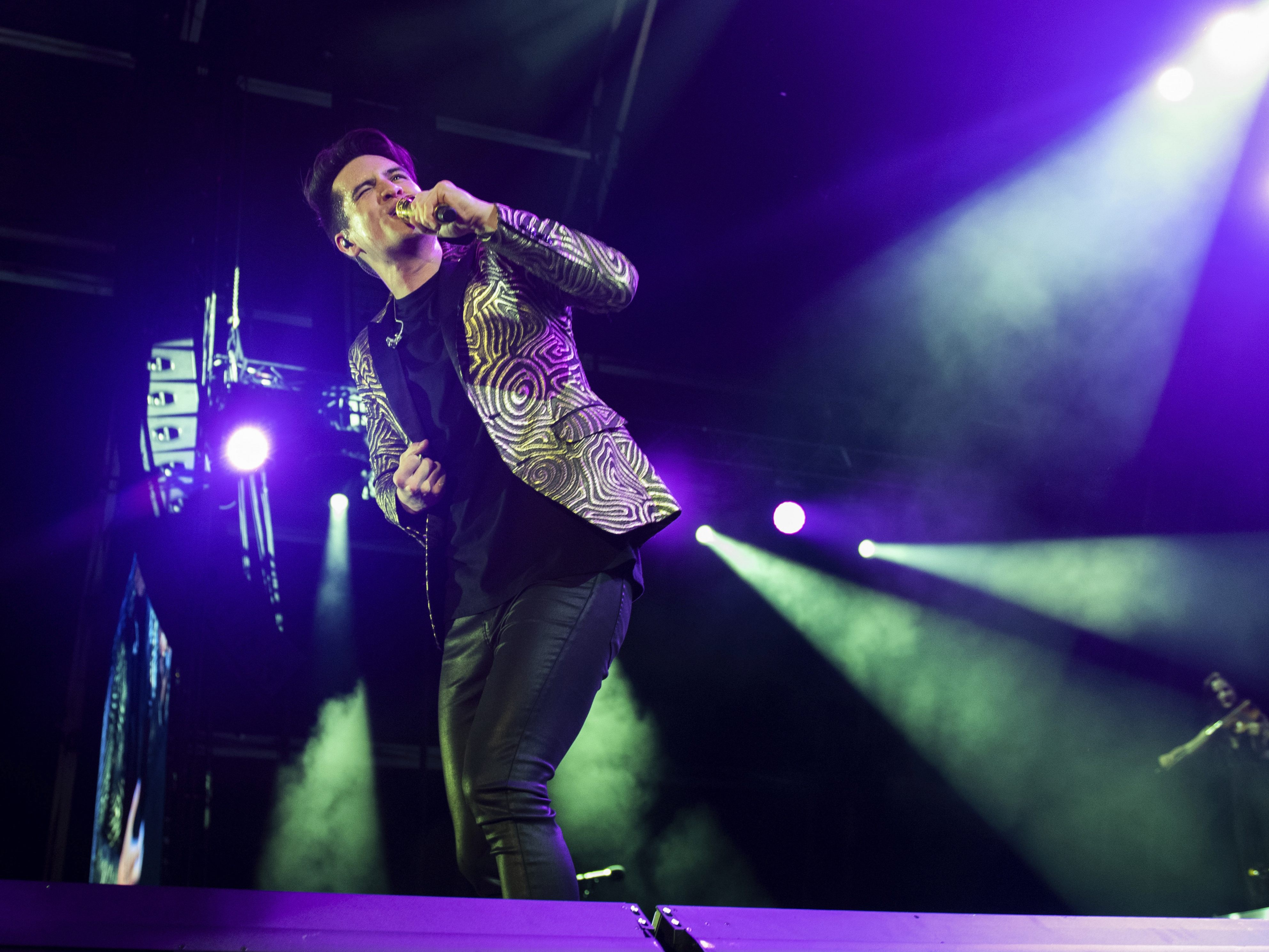 Brendon Urie verkündet Ende der Band Panic! At the Disco. Brendon Urie verkündet Ende der Band Panic! At the Disco.