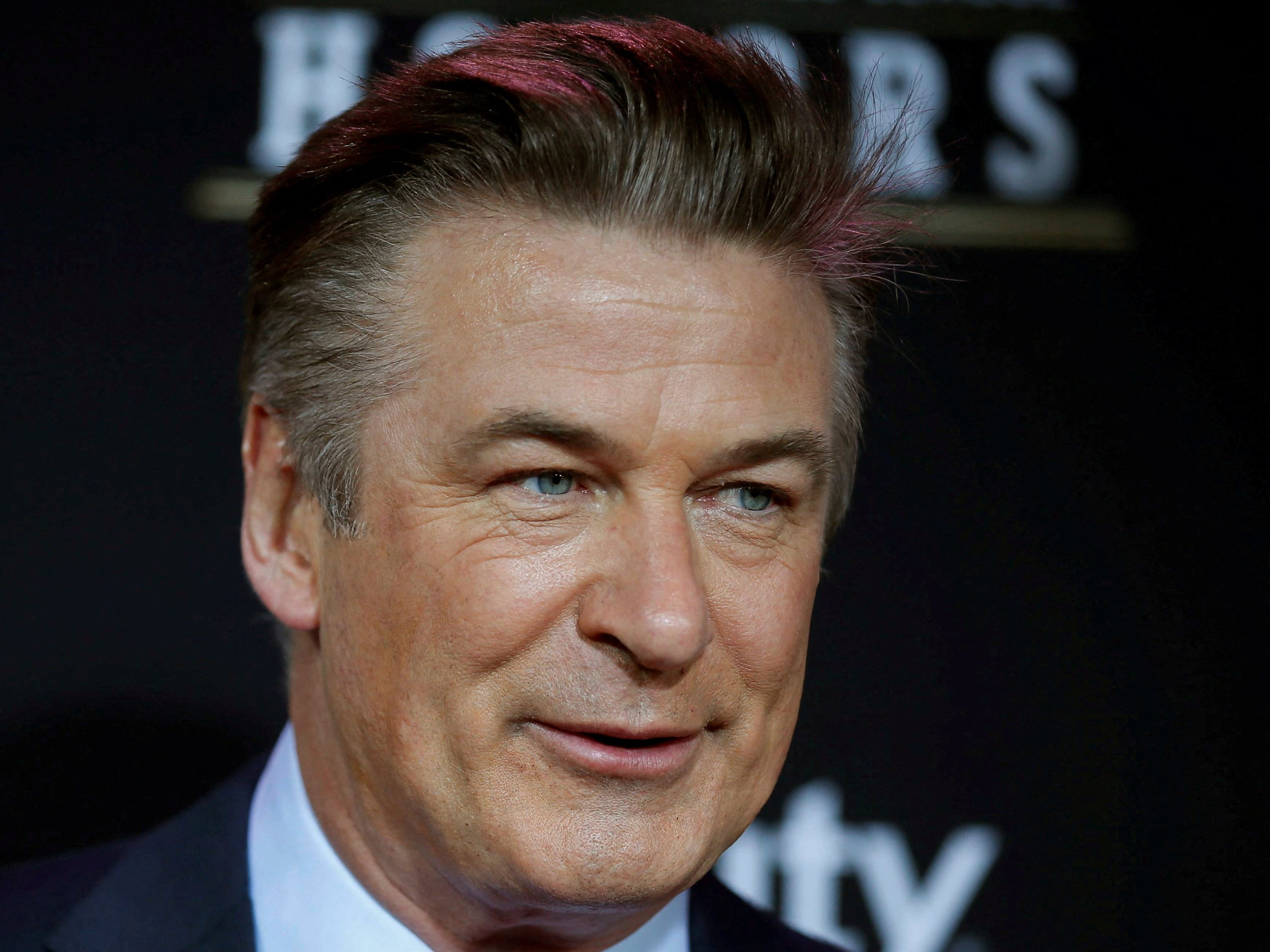 "Rust" wird mit Baldwin in der Hauptrolle fertiggedreht. "Rust" wird mit Baldwin in der Hauptrolle fertiggedreht.