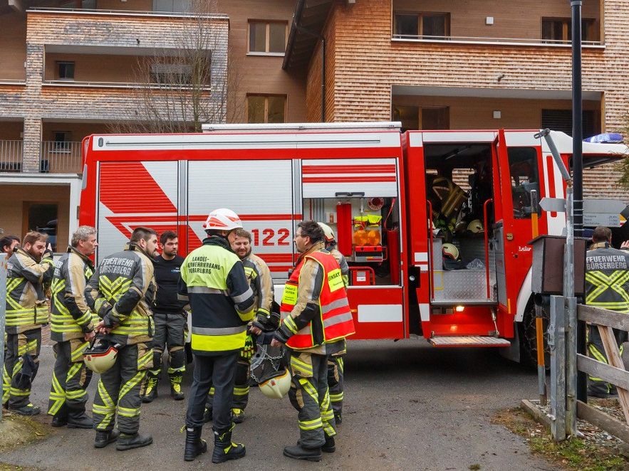 Die Feuerwehr rückte mit 60 Man an.