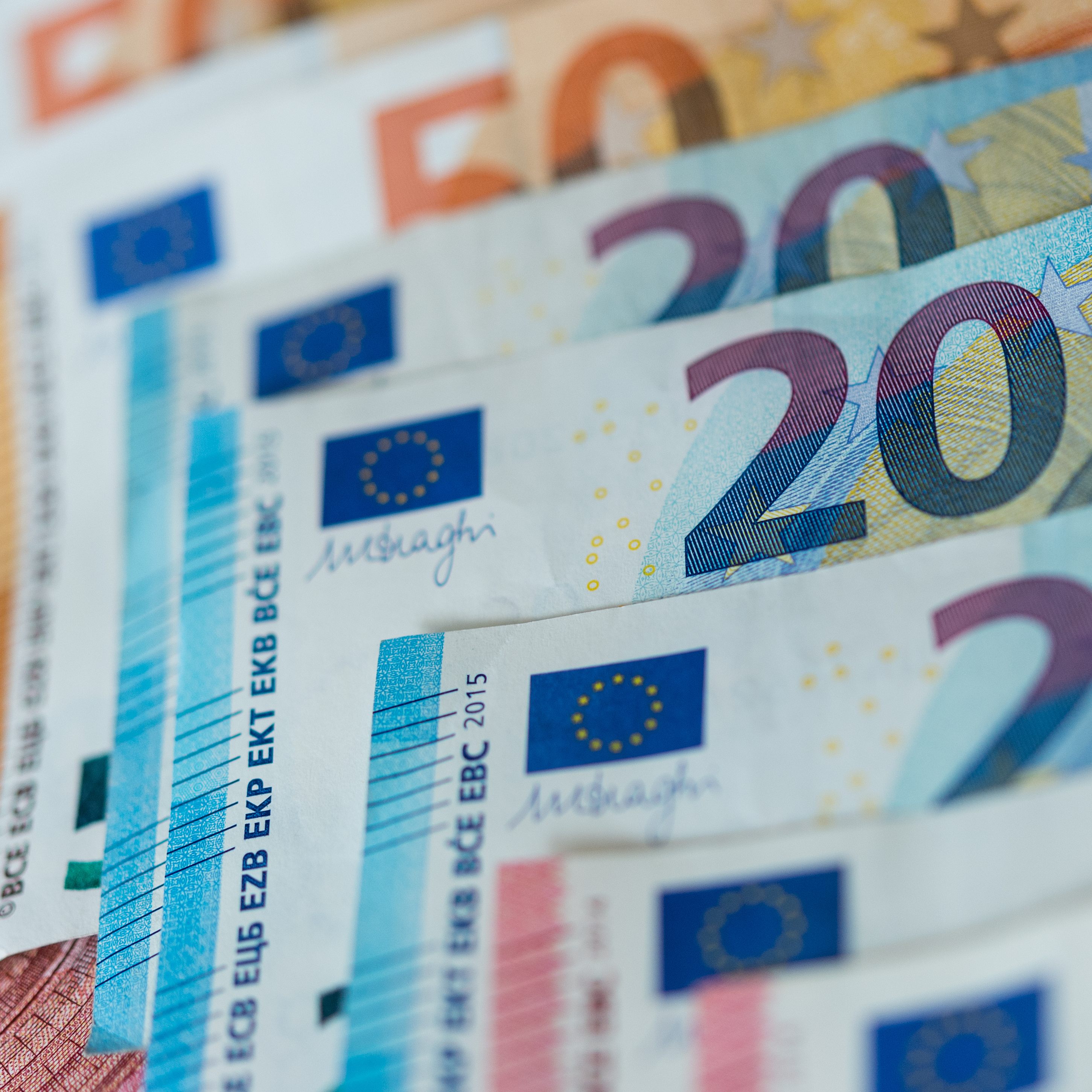 Banken sollen Zinsen aus Kreditmoratorium automatisch zurückzahlen, so der VKI.