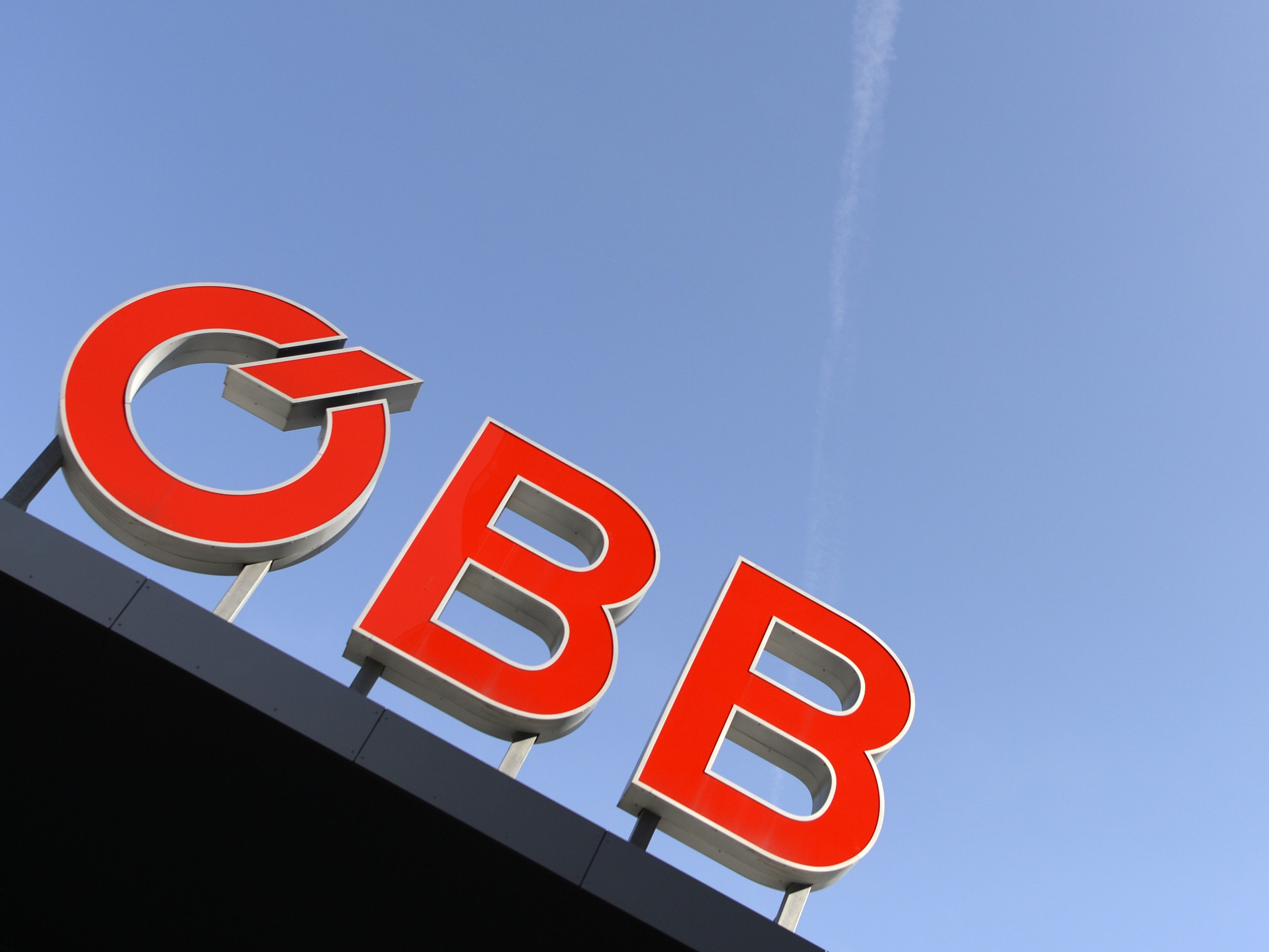 Die ÖBB zahlen einen Extra-Zuschlag für Bedienstete über den KV hinaus. Die ÖBB zahlen einen Extra-Zuschlag für Bedienstete über den KV hinaus.