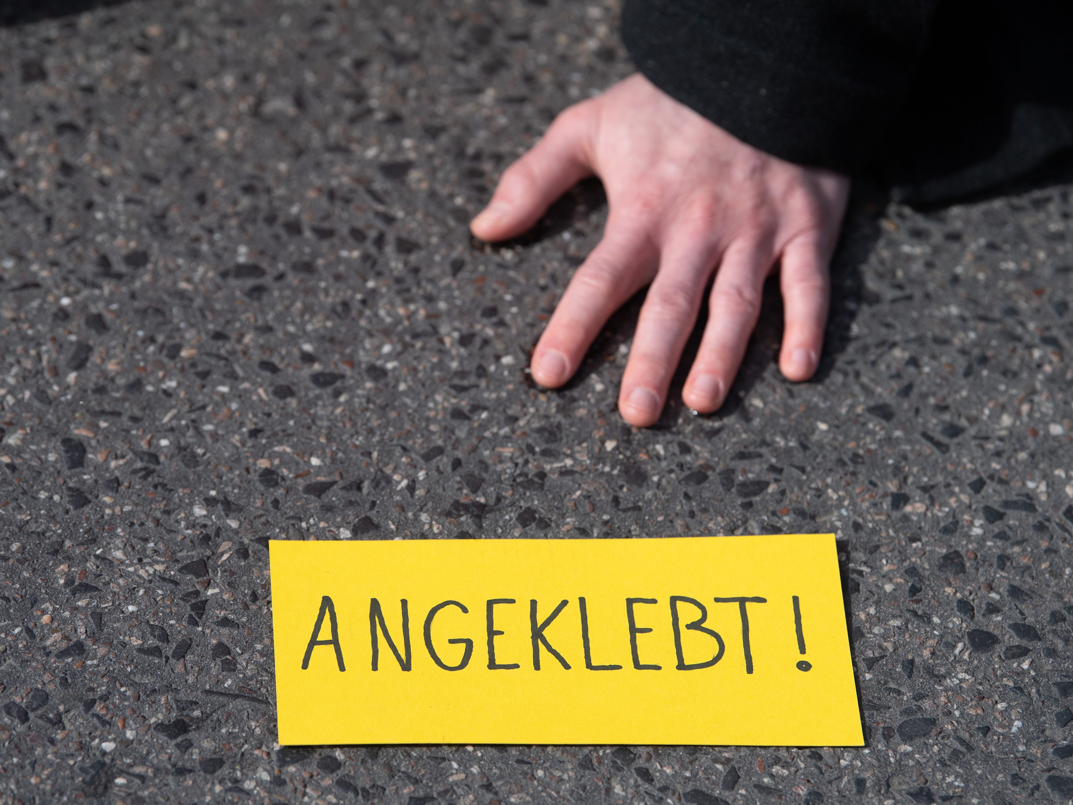 Klima-Kleber waren auch 2023 schon Thema. Klima-Kleber waren auch 2023 schon Thema.
