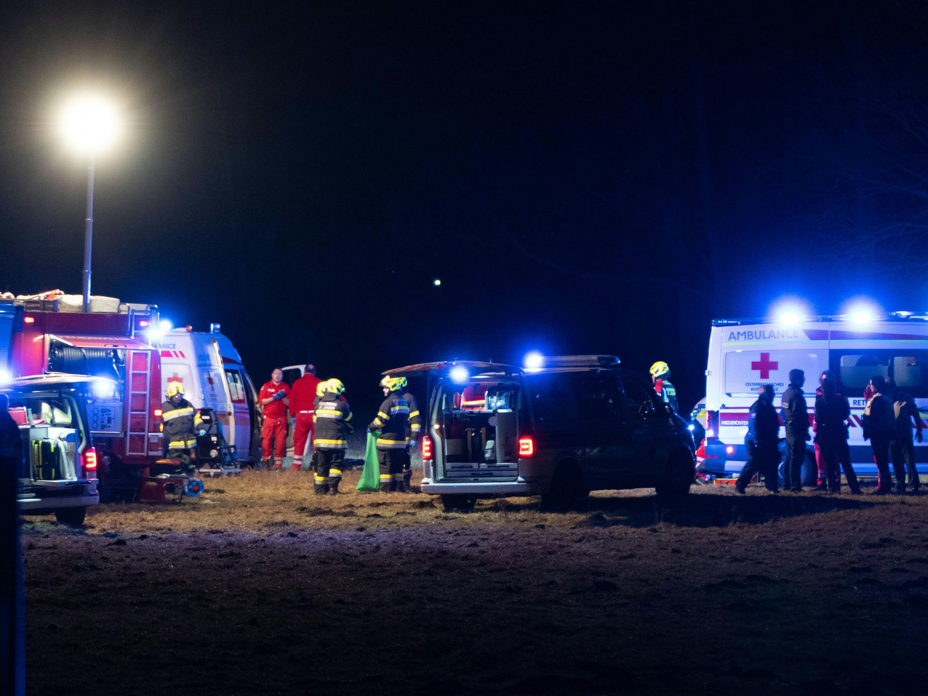 Nach dem Pyro-Unfall zu Silvester in NÖ ist nun ein zweiter 18-Jähriger gestorben. Nach dem Pyro-Unfall zu Silvester in NÖ ist nun ein zweiter 18-Jähriger gestorben.