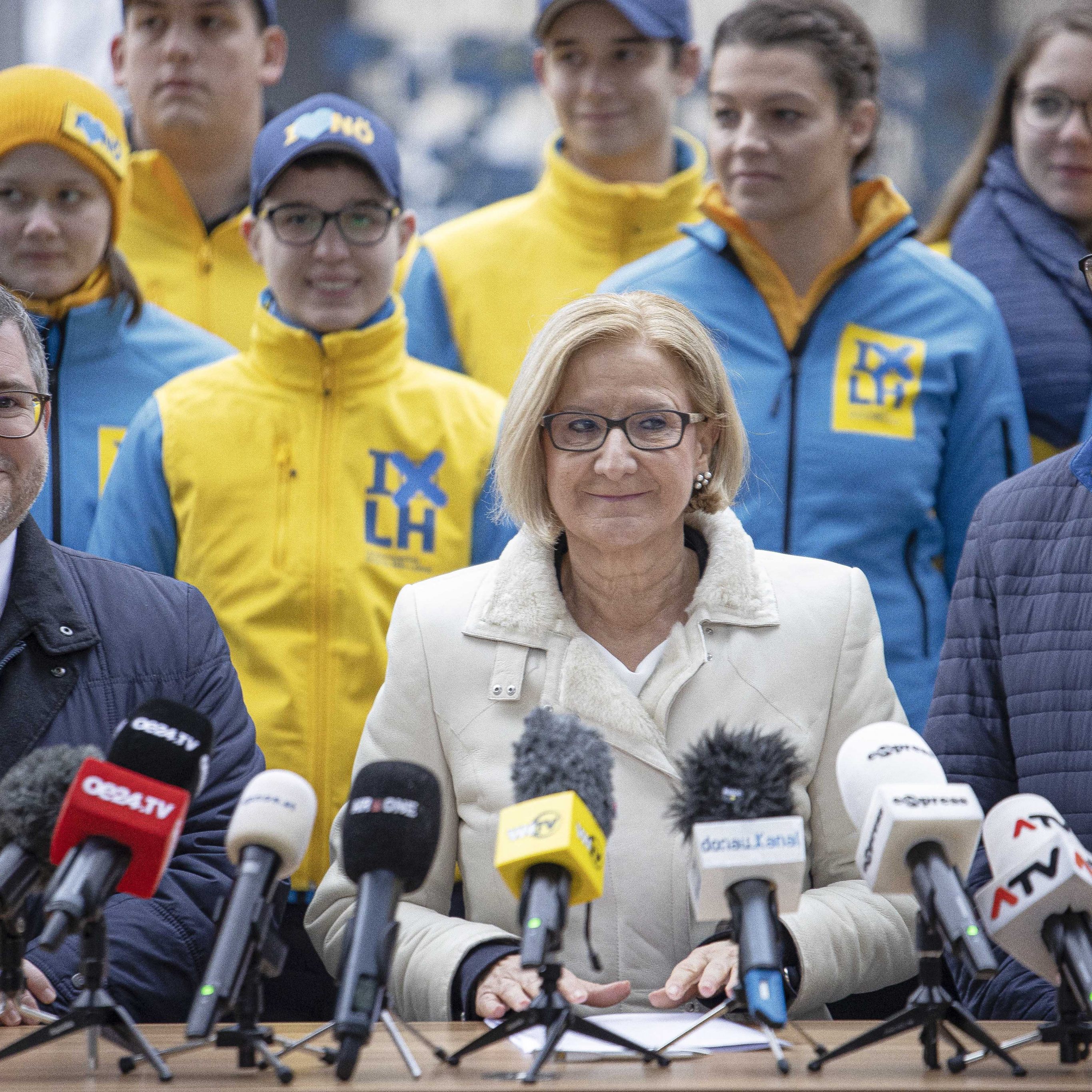 Der Jänner 2023 hat für Johanna Mikl-Leitner (Mitte) die NÖ-Wahl im Gepäck.