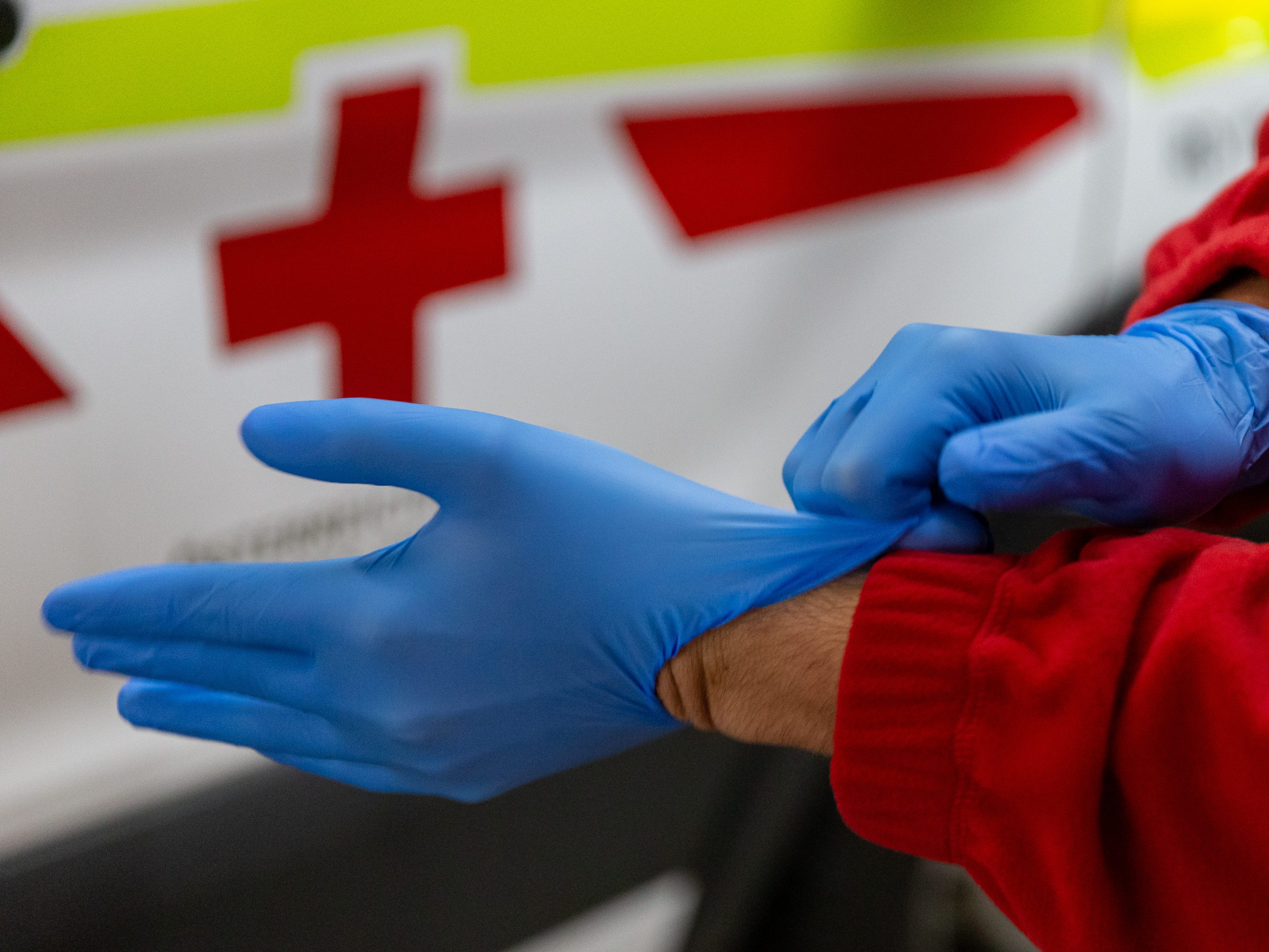Ein 23-Jähriger bedrohte in der Silvesternacht Sanitäter mit dem Umbringen. Ein 23-Jähriger bedrohte in der Silvesternacht Sanitäter mit dem Umbringen.