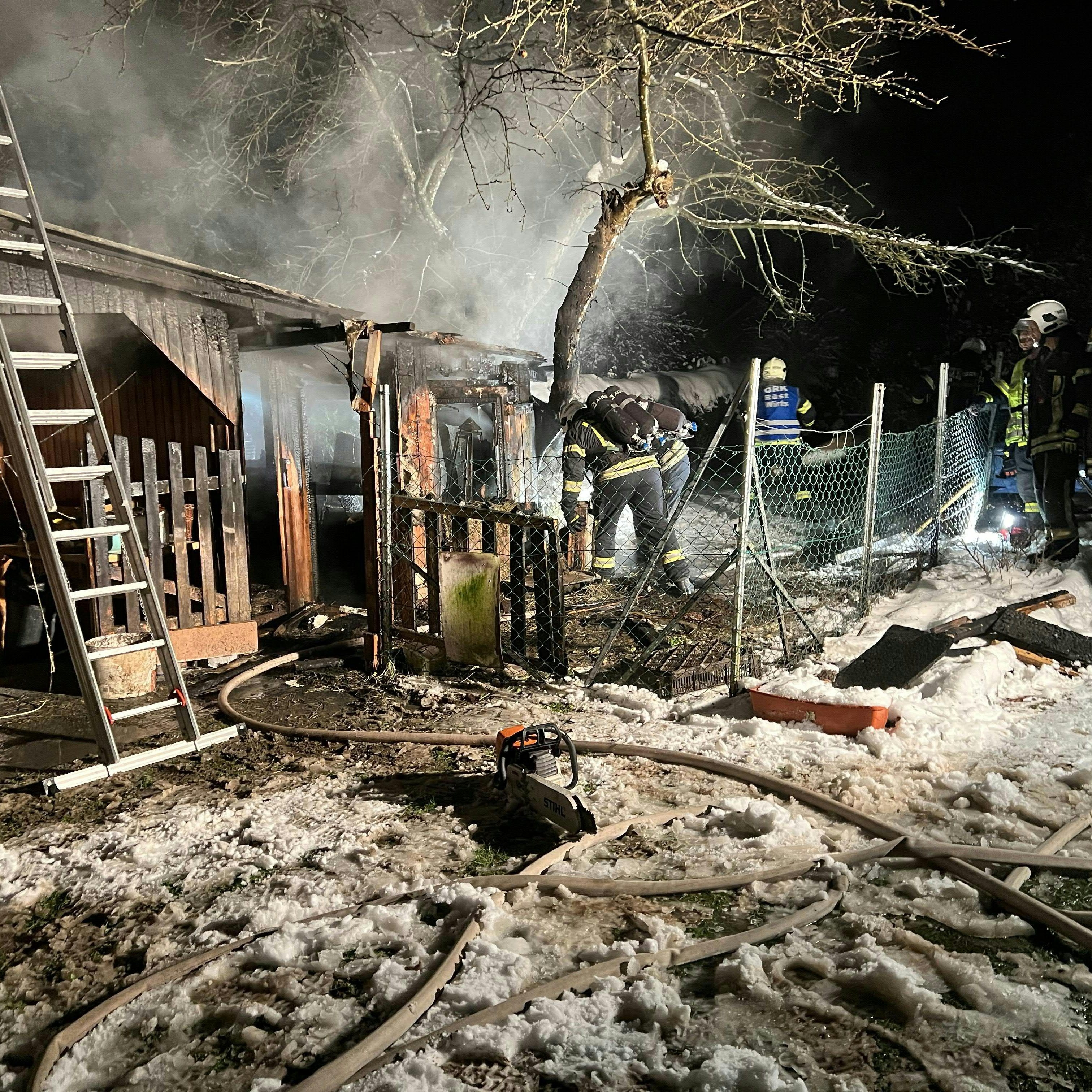 Bezirk Waidhofen an der Ybbs: Schuppen brannte.