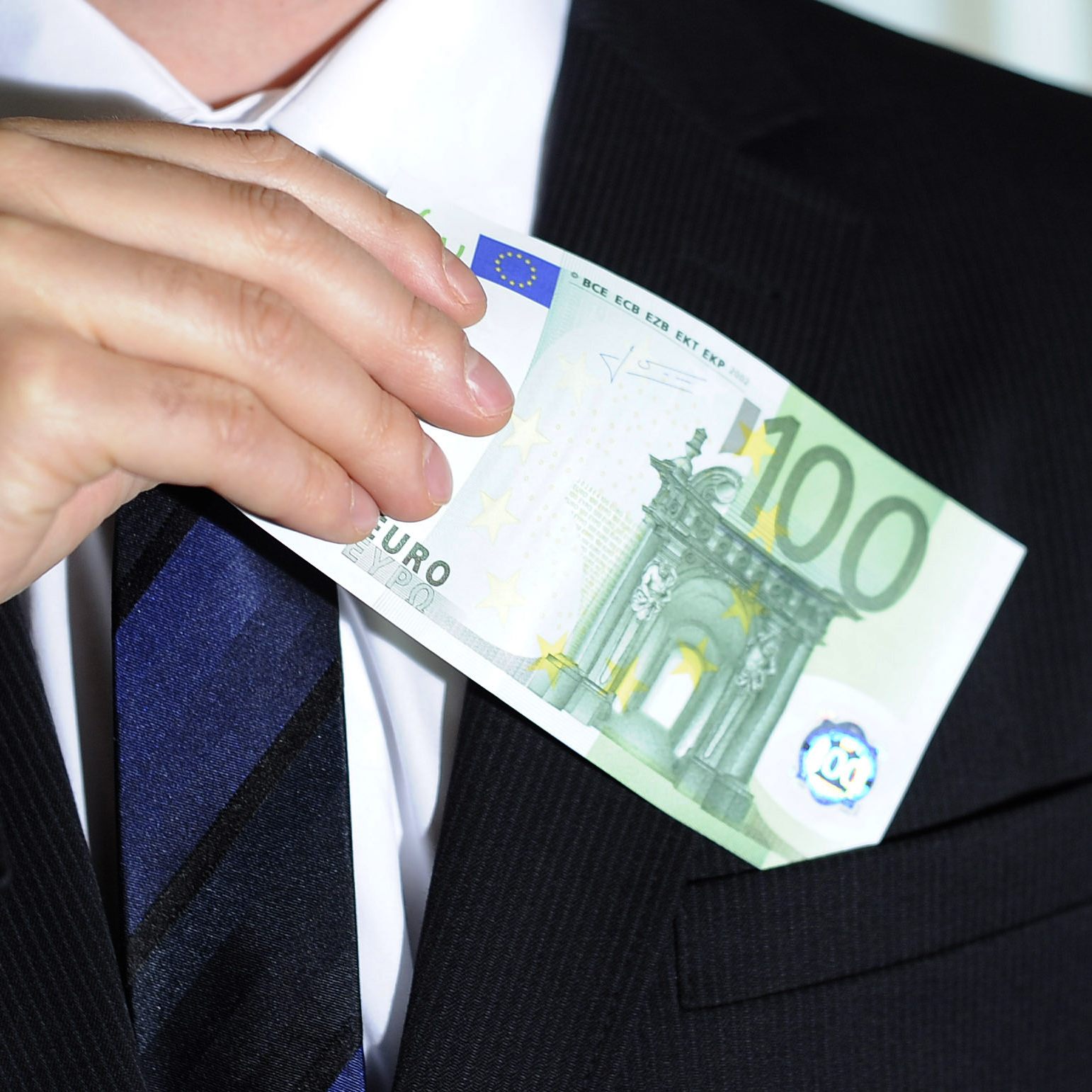 Diese Strafen könnte es künftig für wegen Korruption verurteilter Politiker geben.