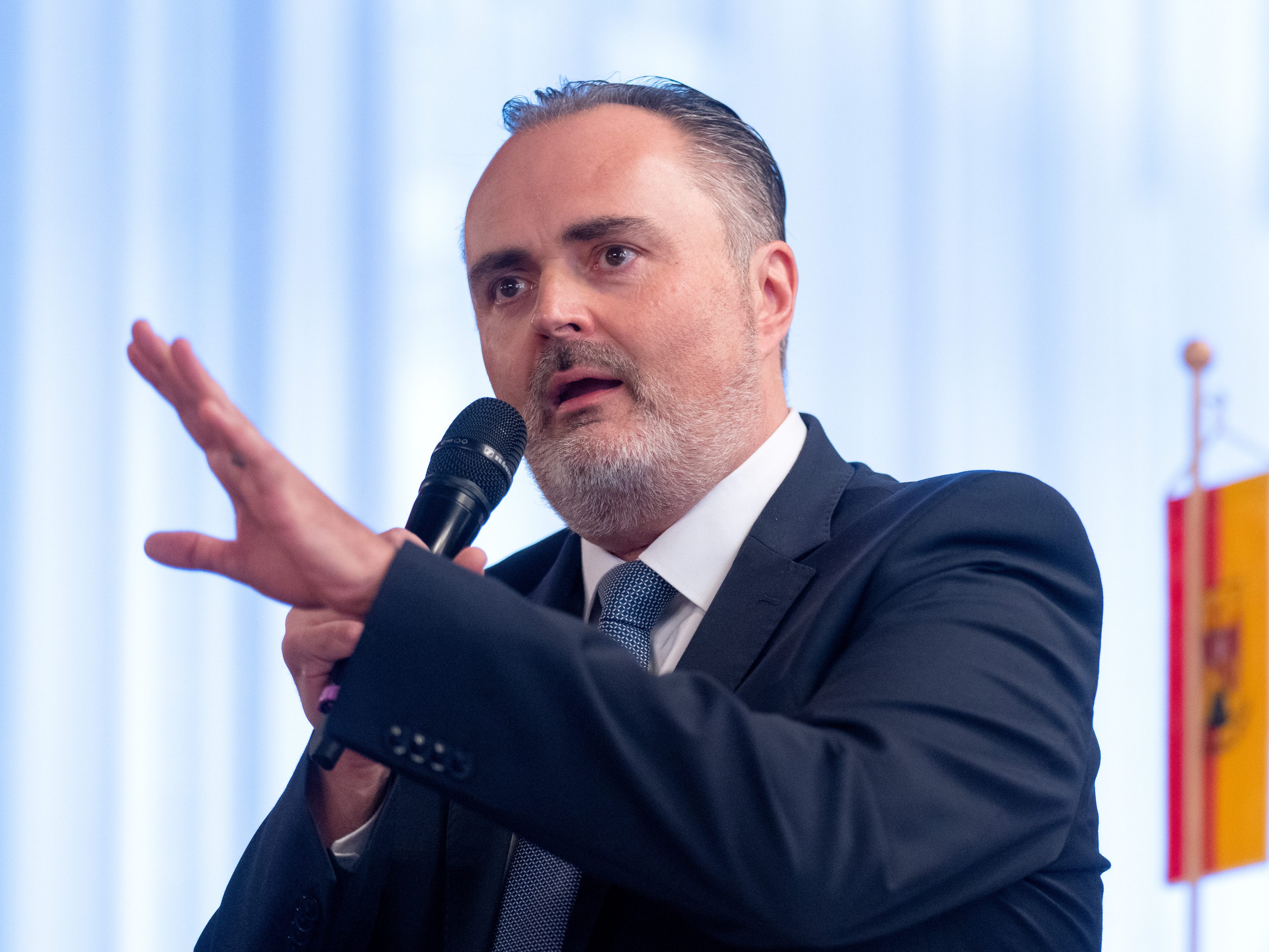 Doskozil bedankte sich bei scheidendem NÖ SPÖ-Landesparteichef Schnabl.