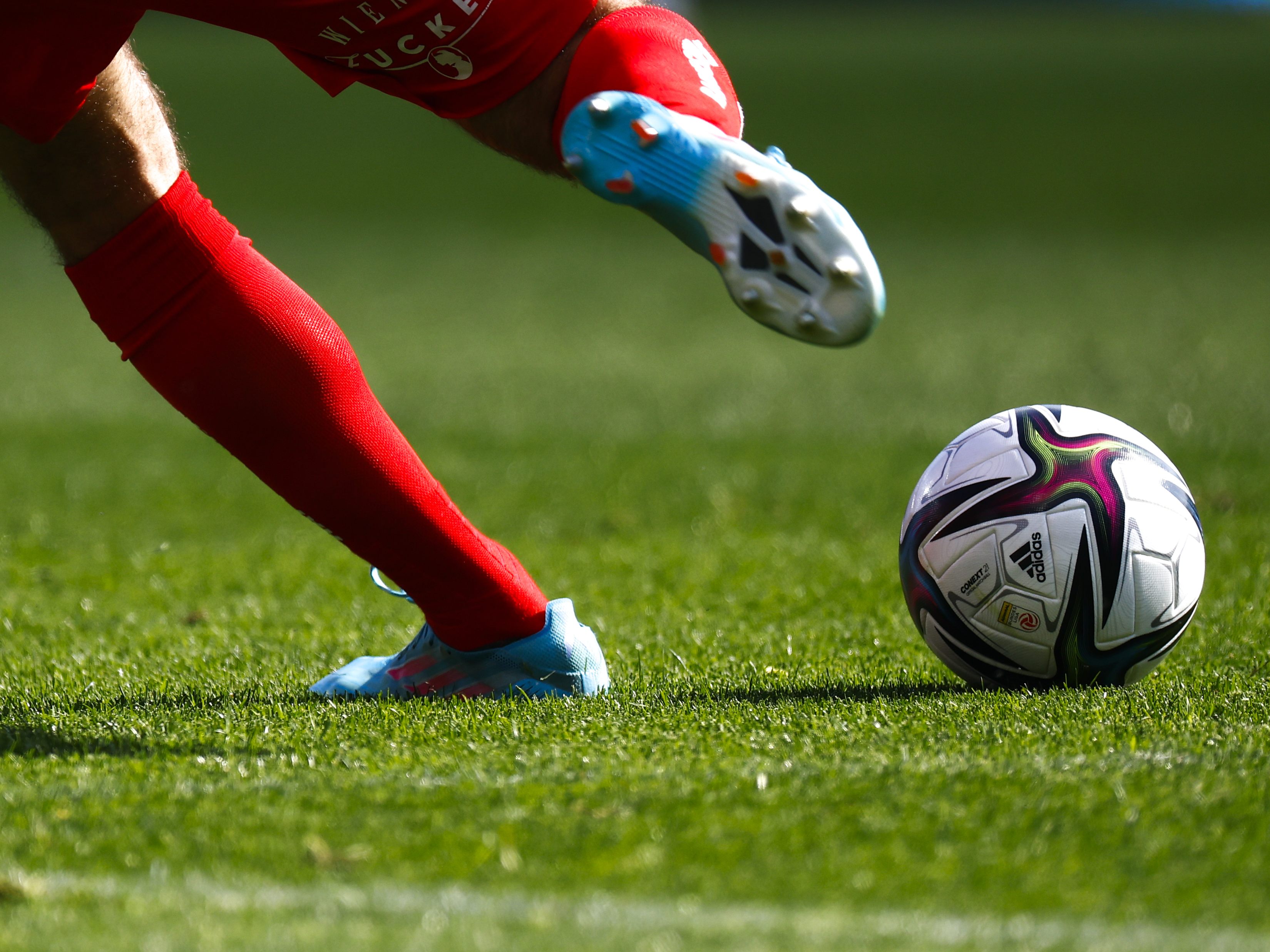Sturm Graz gegen Rapid Wien setzt der längsten Bundesliga-Winterpause seit 23 Jahren ein Ende. Sturm Graz gegen Rapid Wien setzt der längsten Bundesliga-Winterpause seit 23 Jahren ein Ende.